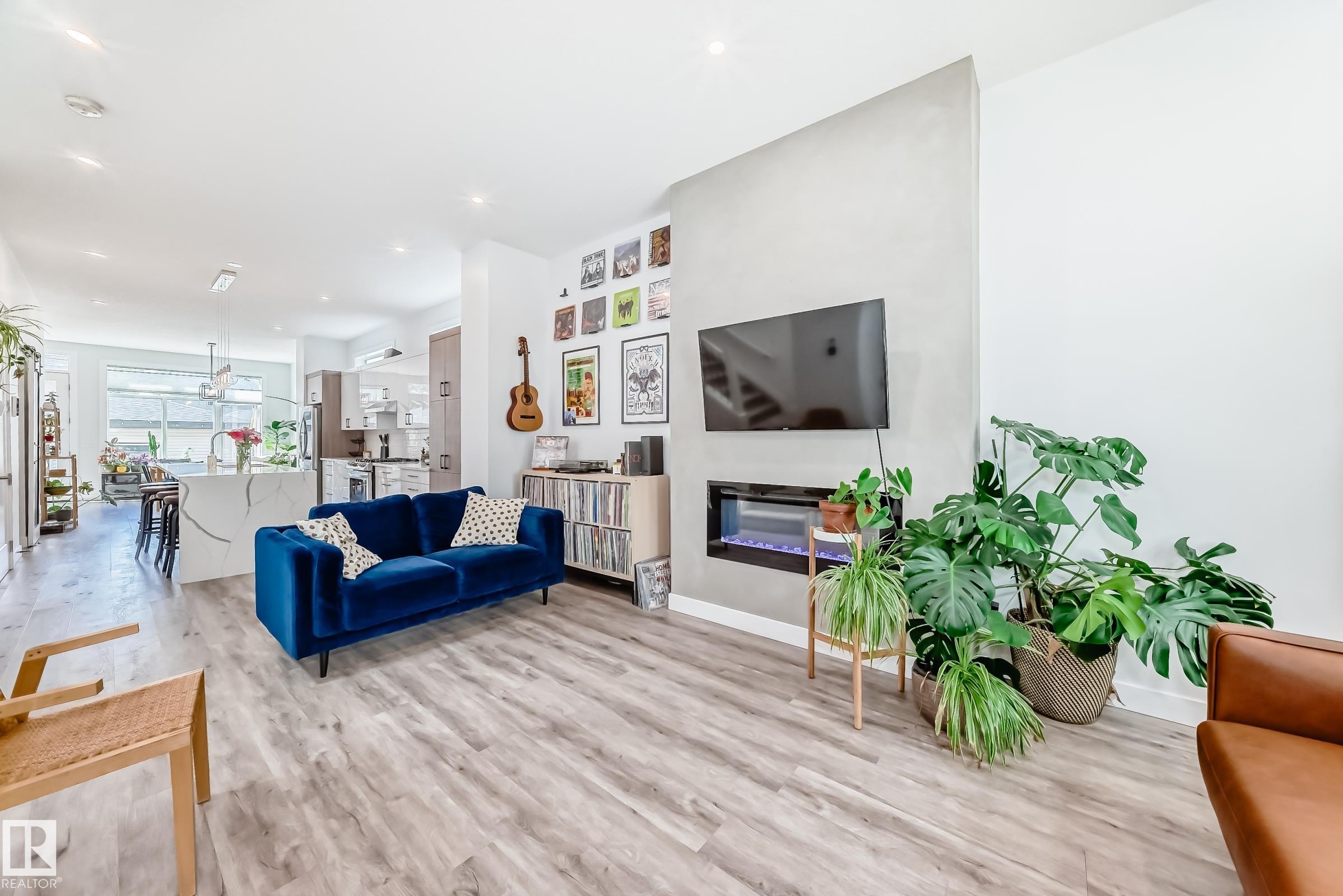 Picture for 8321 80 AV NW