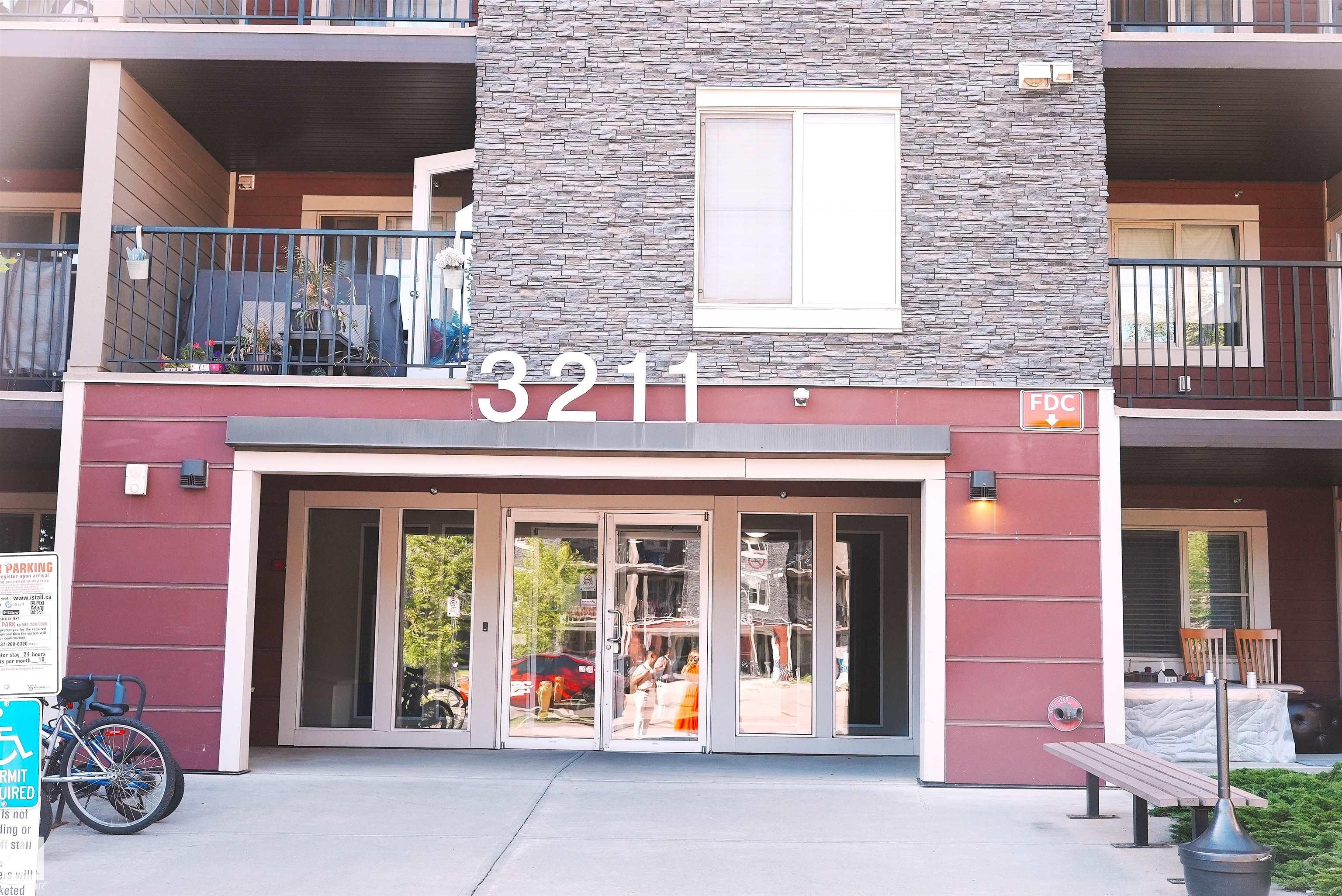 Picture for #313 3211 James Mowatt TR SW