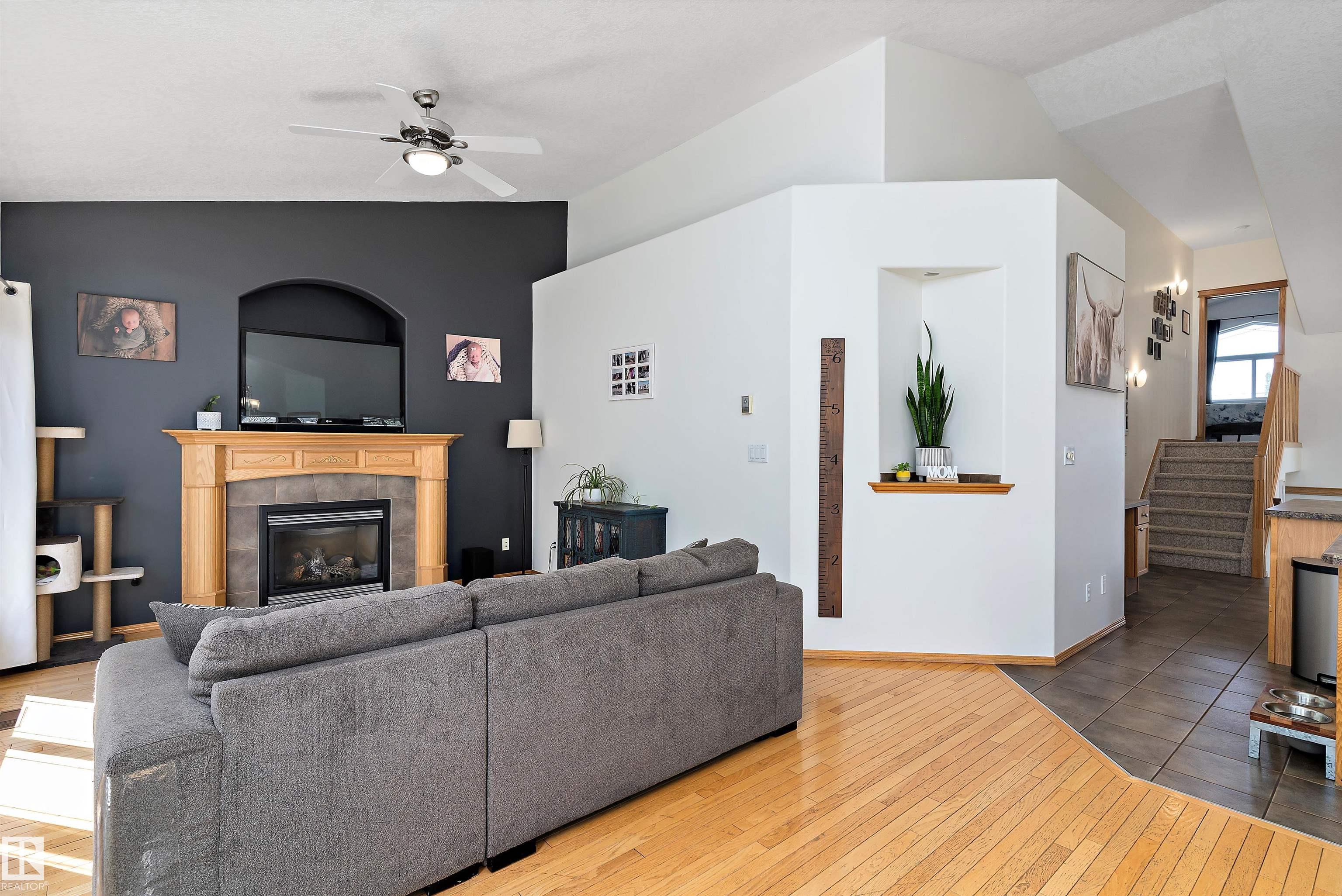 Photo 13 at 75 Willowview Bv, Willow Peak Park, Rural Parkland County