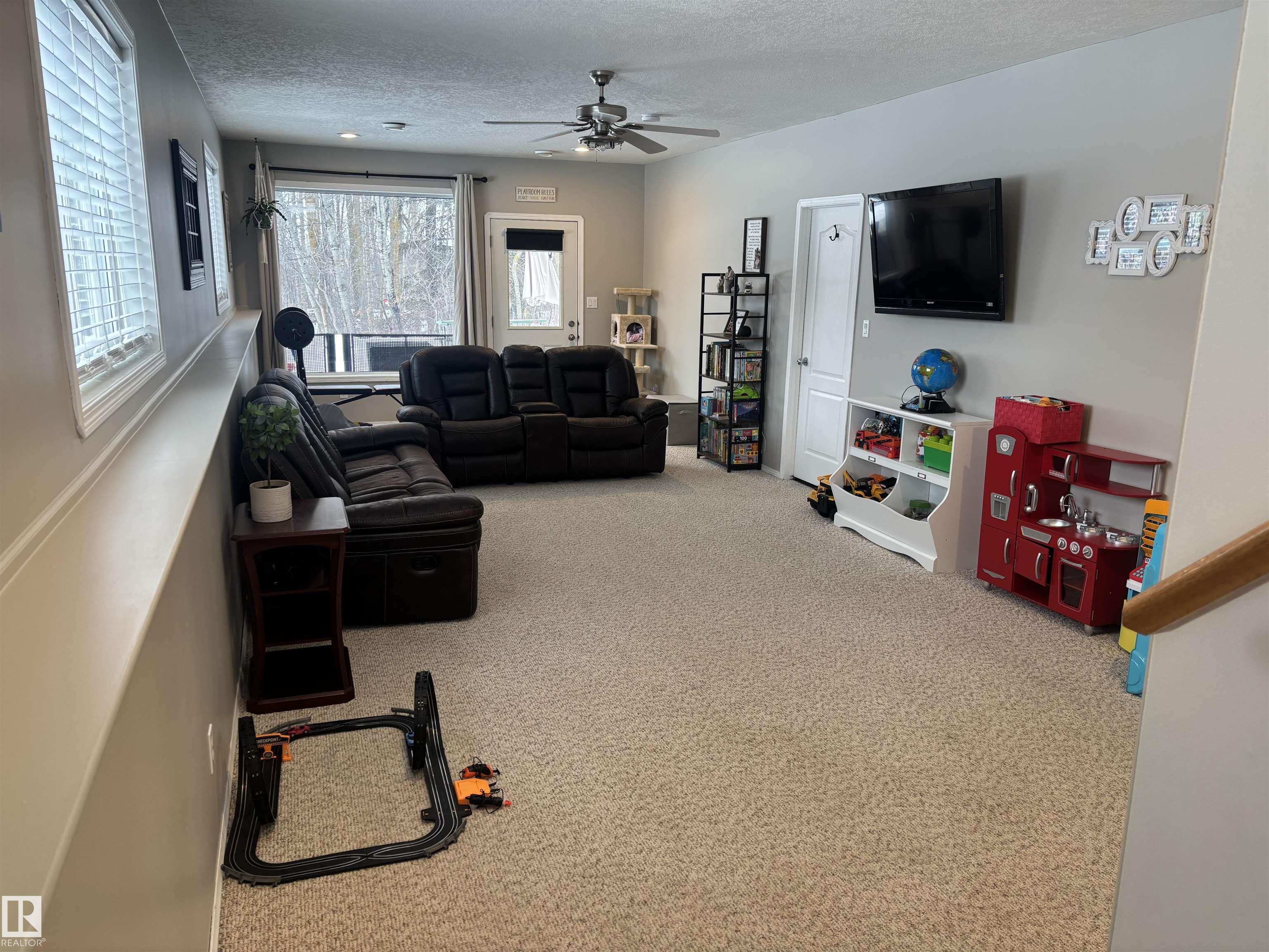 Photo 32 at 75 Willowview Bv, Willow Peak Park, Rural Parkland County