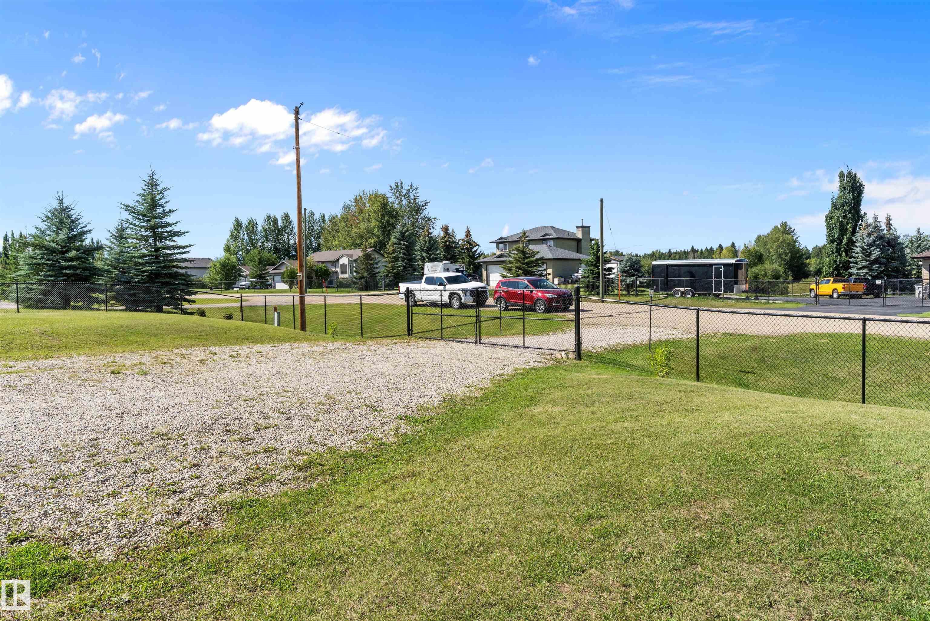 Photo 46 at 75 Willowview Bv, Willow Peak Park, Rural Parkland County