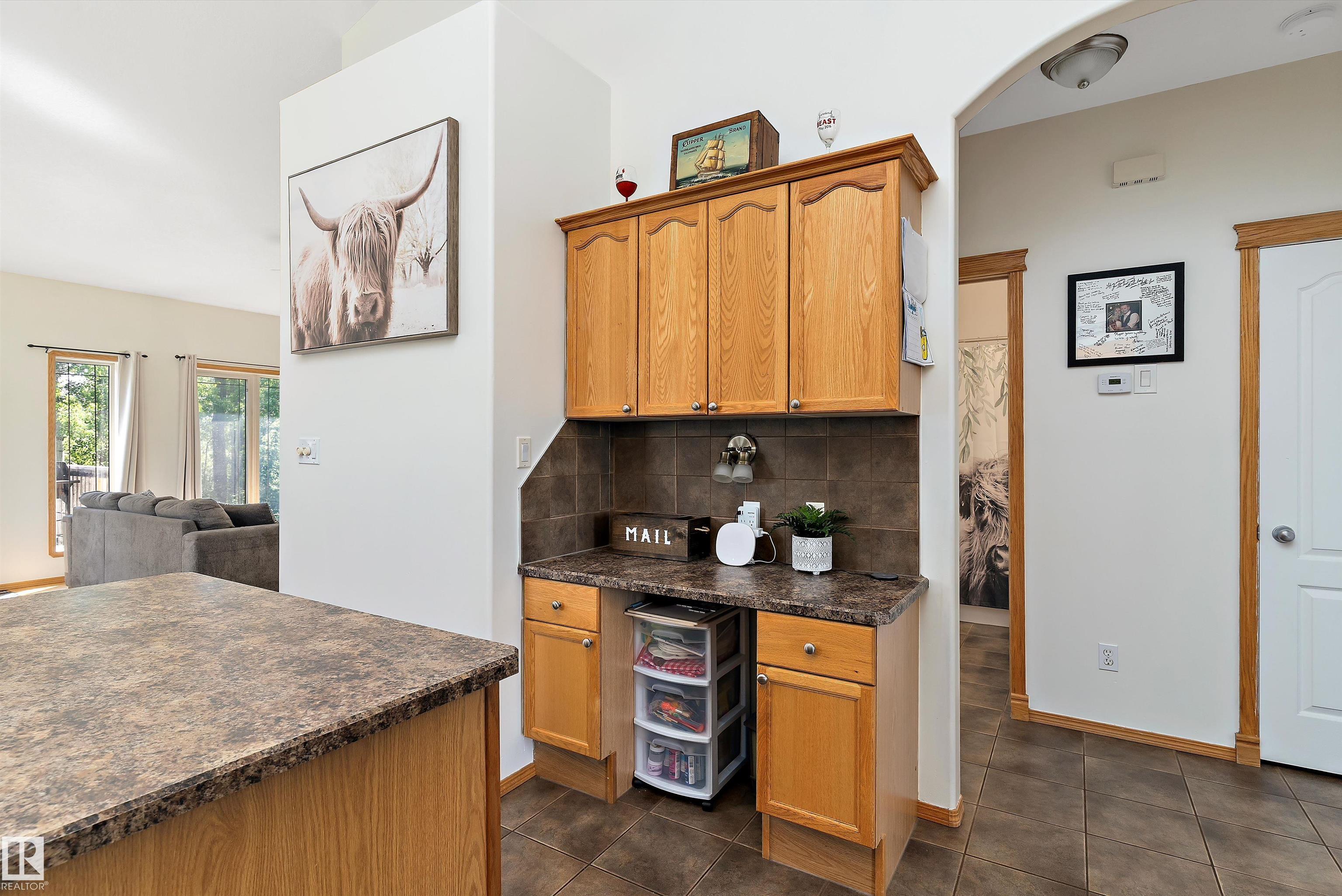 Photo 7 at 75 Willowview Bv, Willow Peak Park, Rural Parkland County