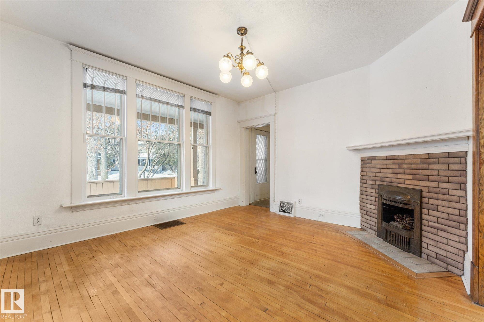 Picture for 10921 126 ST NW