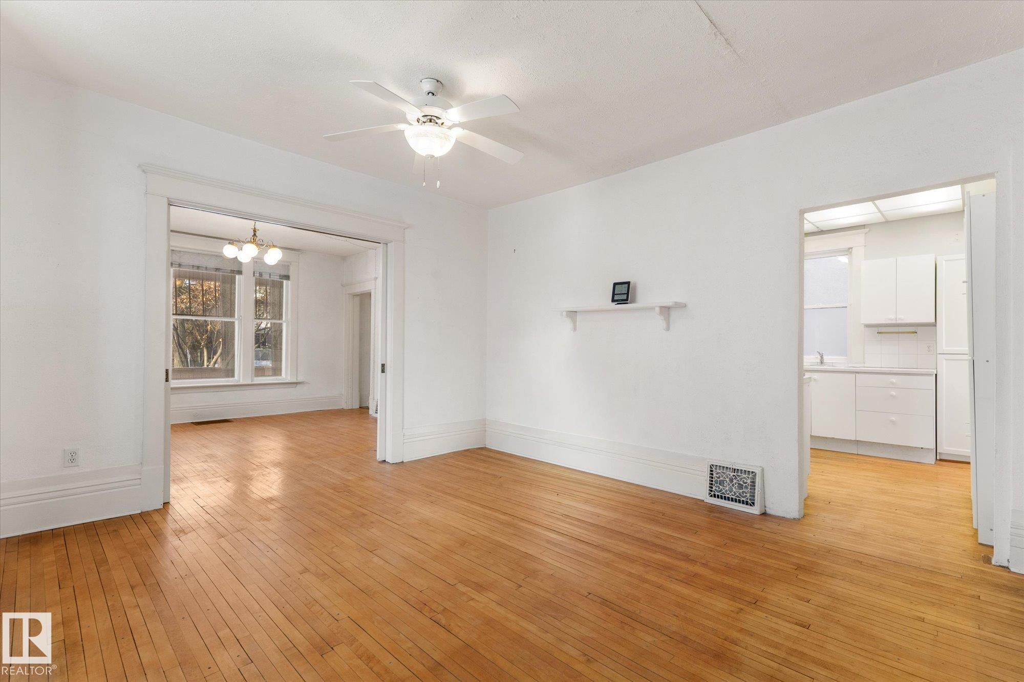 Picture for 10921 126 ST NW