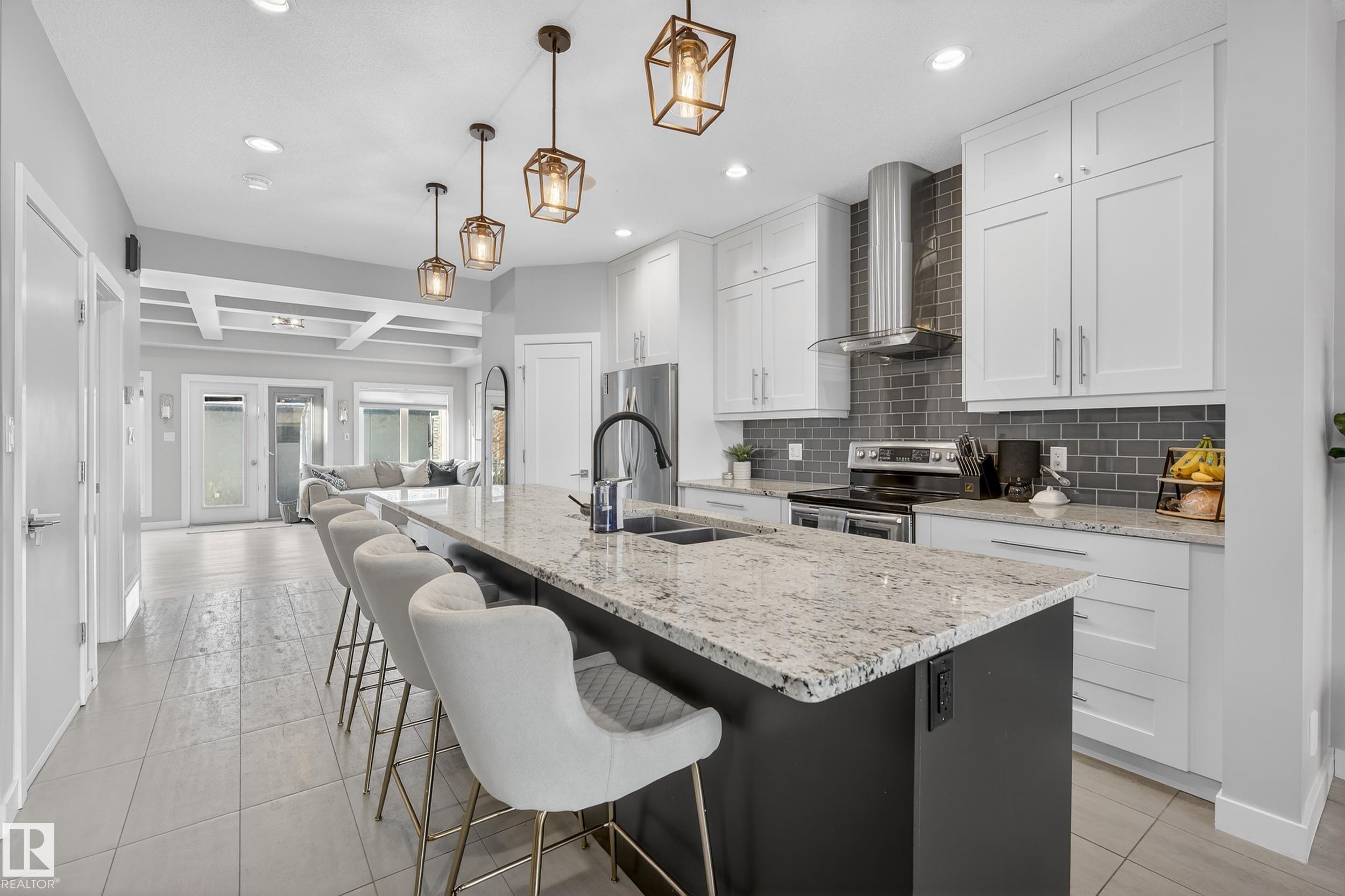 Picture for 11016 122 Street NW NW