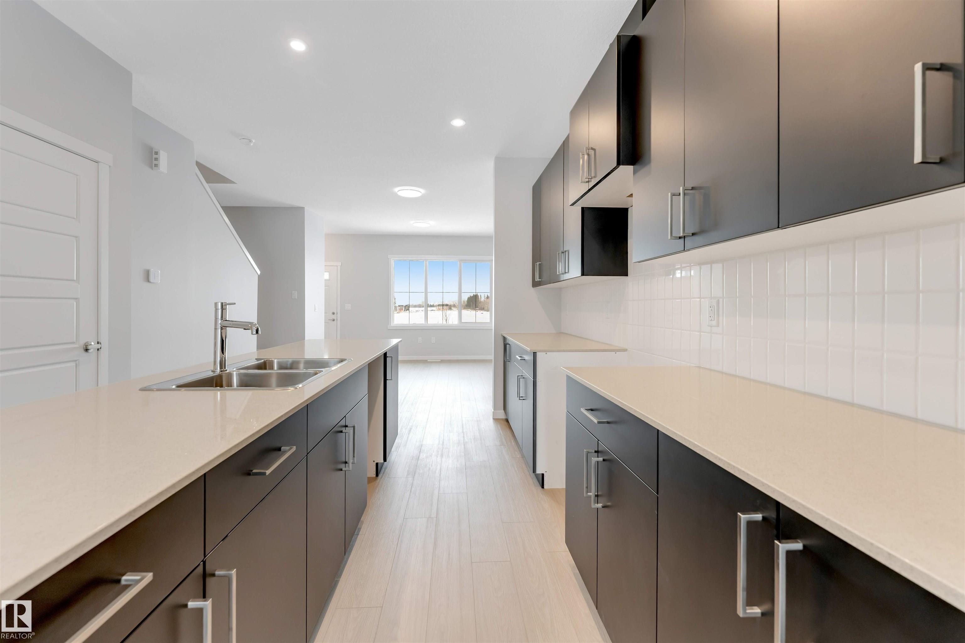 Picture for 1027 ASTER BV NW