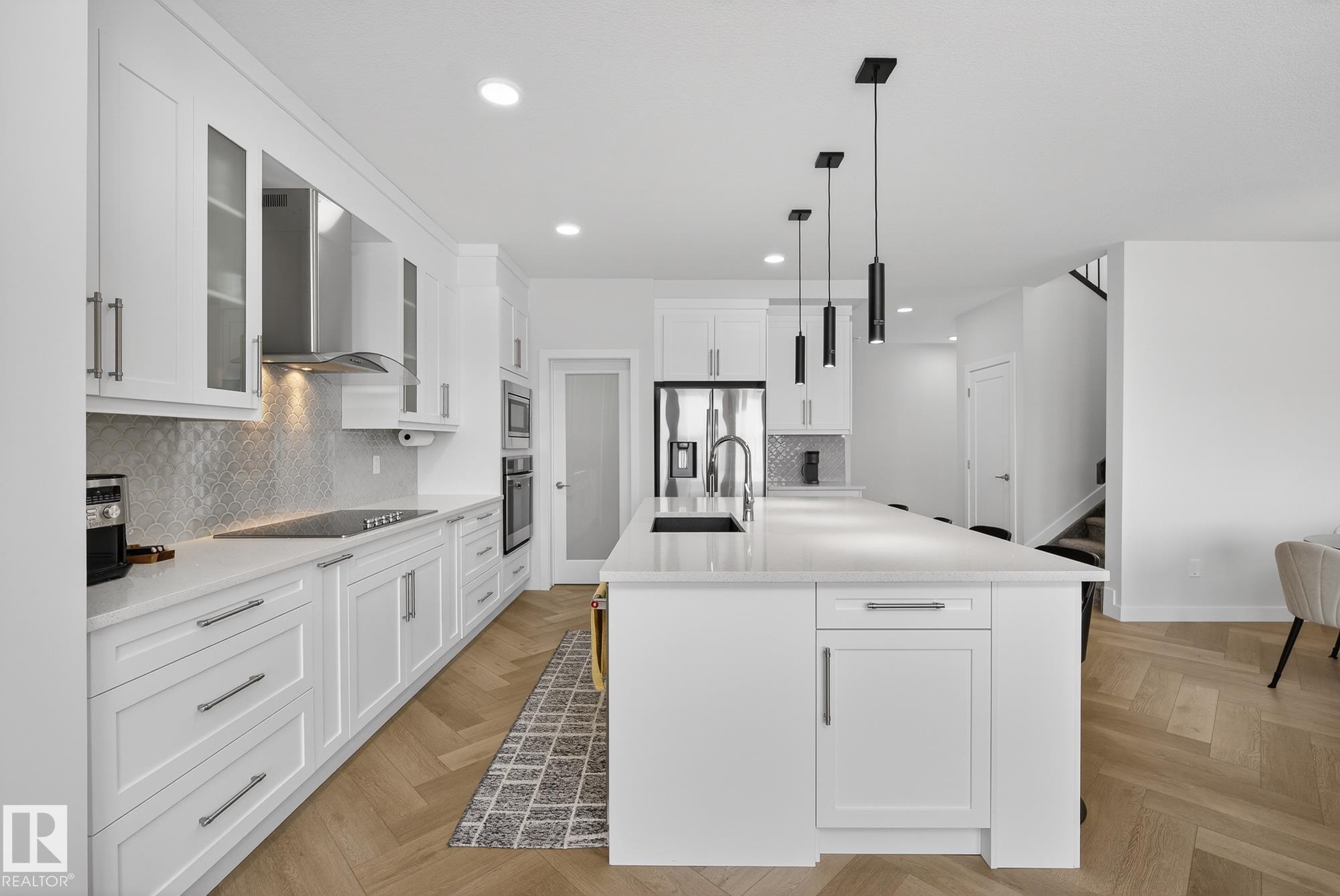 Photo 10 at 2017 Flycatcher point(e) NW, Kinglet Gardens, Edmonton