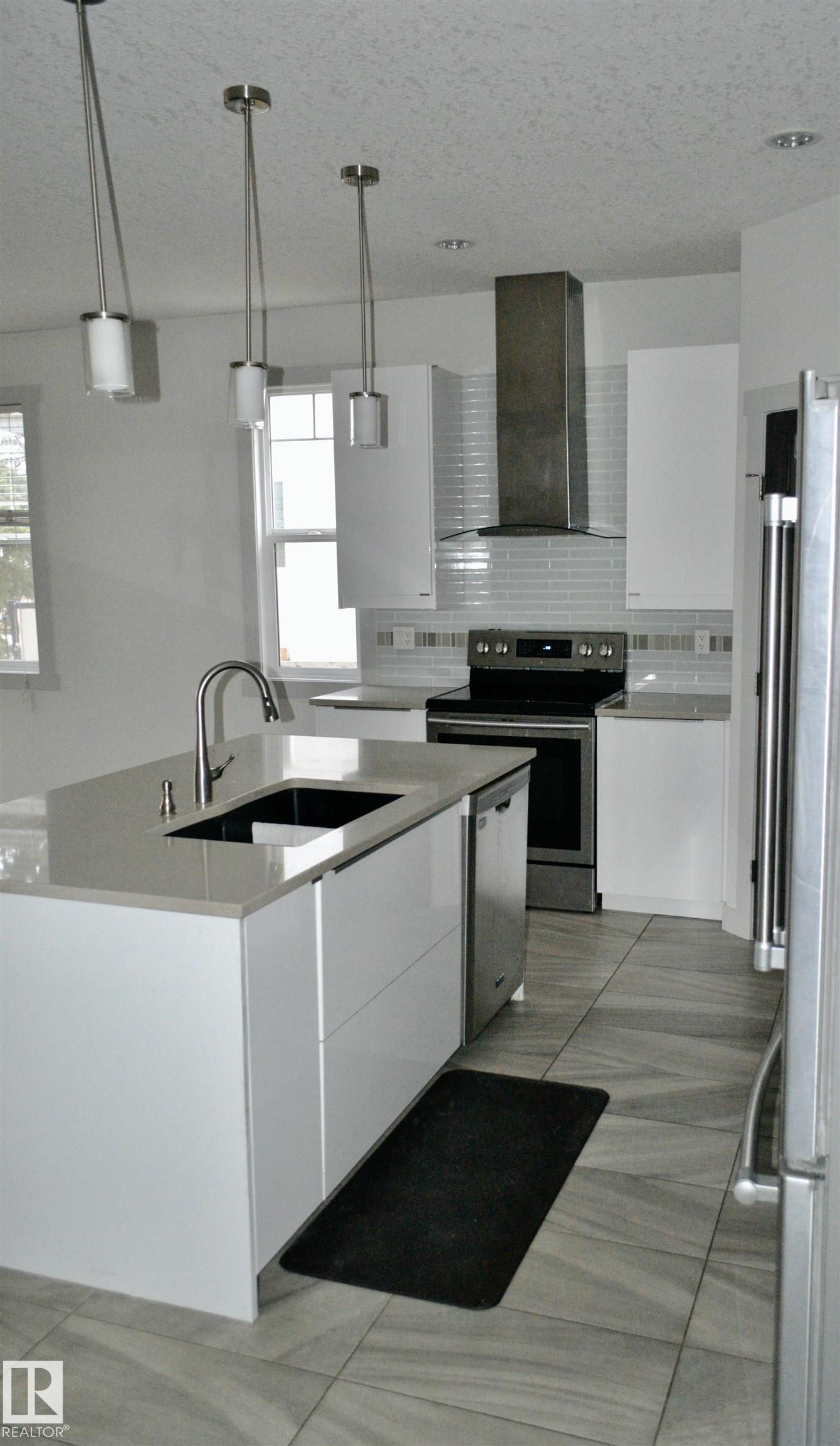 Picture for 8950 81 AV NW