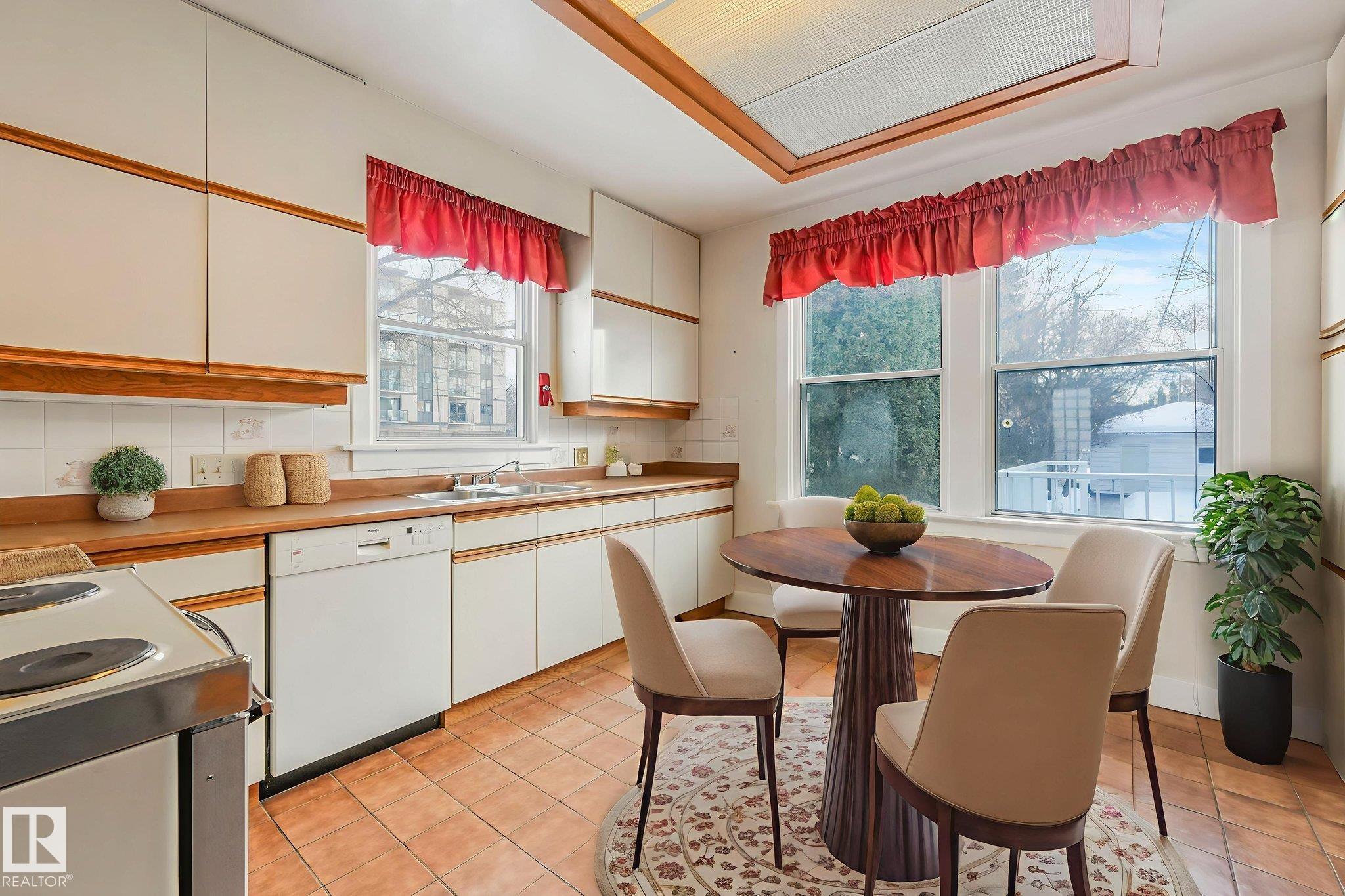 Photo 41 at 10429 Saskatchewan Drive NW, Strathcona, Edmonton