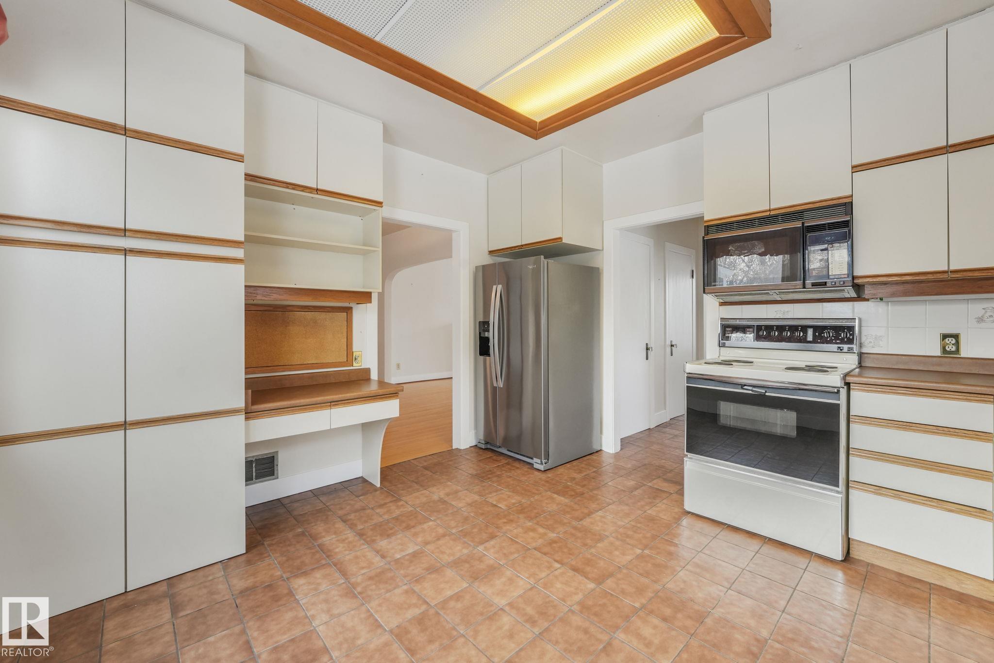 Photo 44 at 10429 Saskatchewan Drive NW, Strathcona, Edmonton