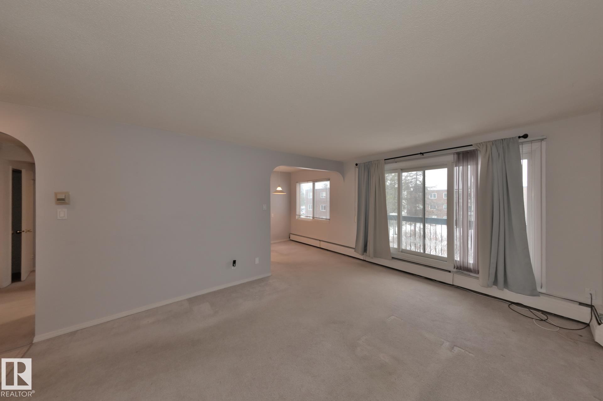 https://zimg.paragon.ice.com/ParagonImages/Property/PM/RAE/225384645/19/0/0/2c9ec347121976e0614ca2c21f4447f3/1/1a586ac590758dc88a81347194ccdeb6/225384645-02bd714b-373f-40fa-996d-62ace323599b.JPG