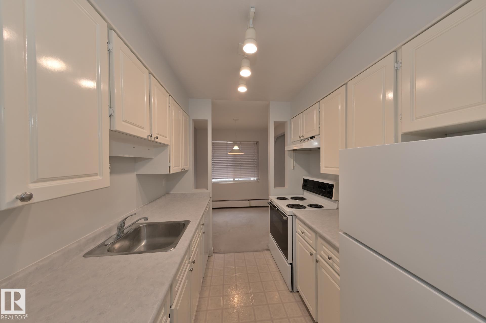 Photo 4 at 303 - 11420 40 Avenue NW, Royal Gardens, Edmonton