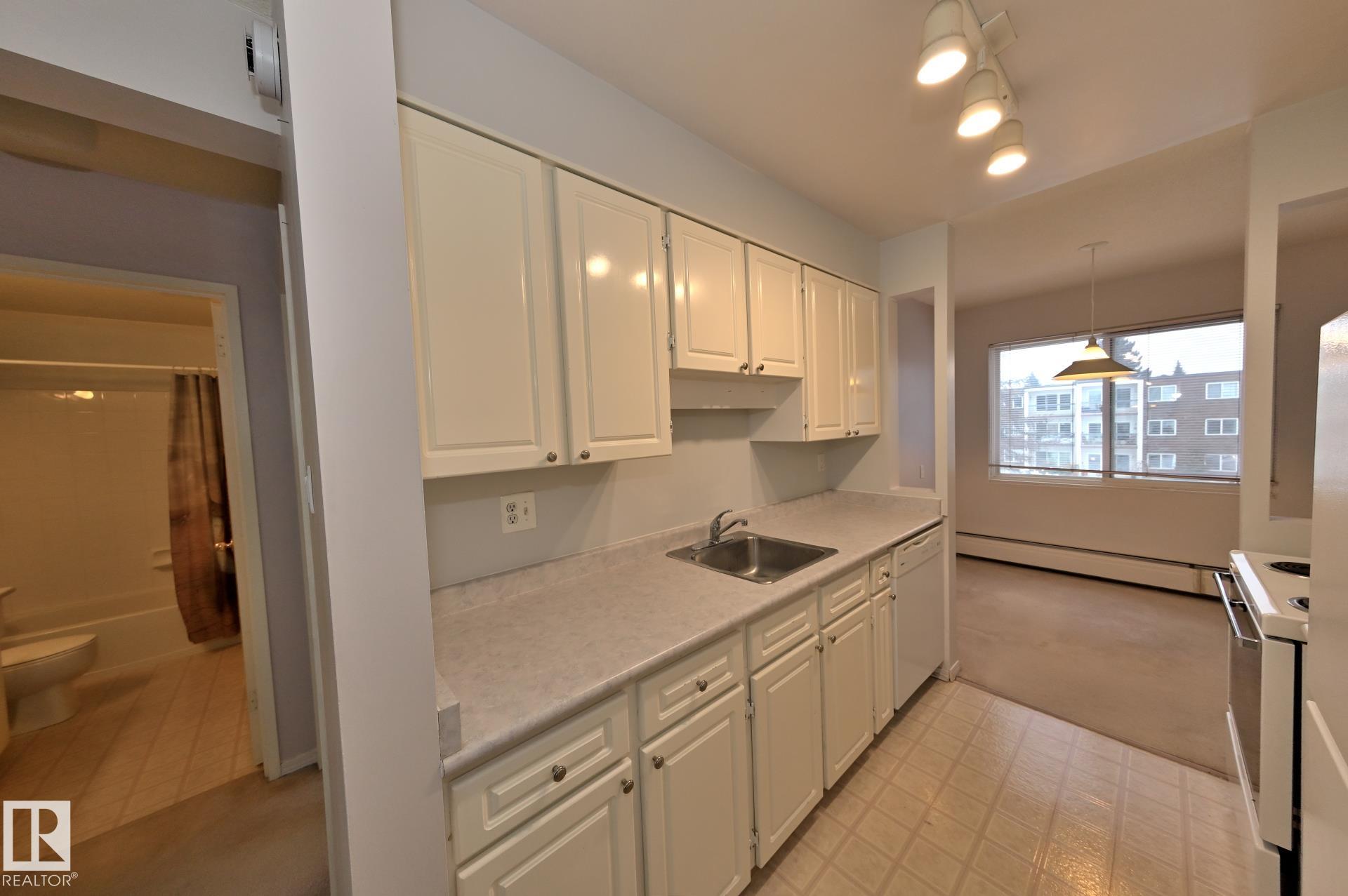 Photo 8 at 303 - 11420 40 Avenue NW, Royal Gardens, Edmonton