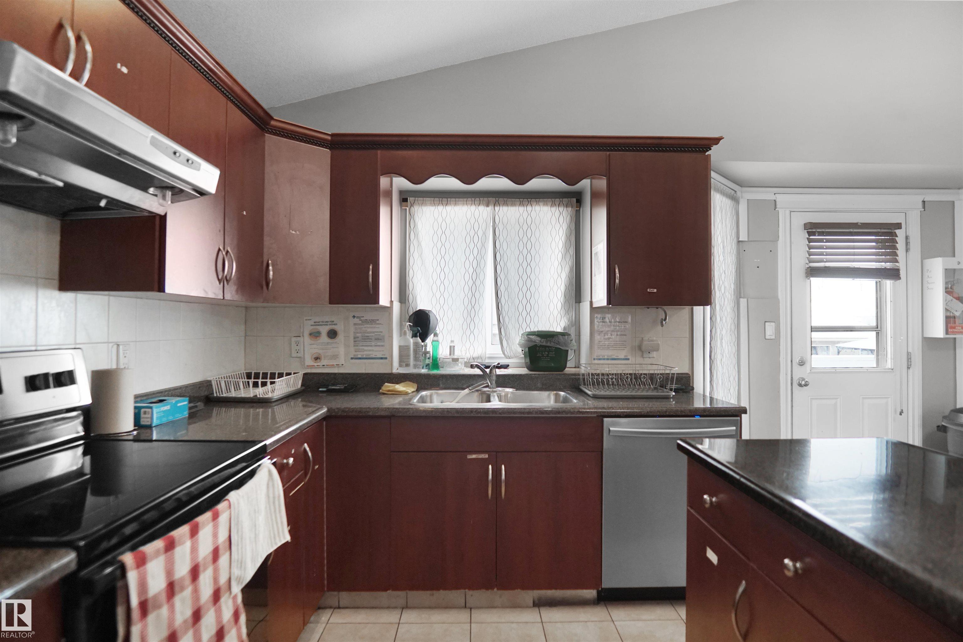 Photo 20 at 4816 155 Avenue NW, Brintnell, Edmonton