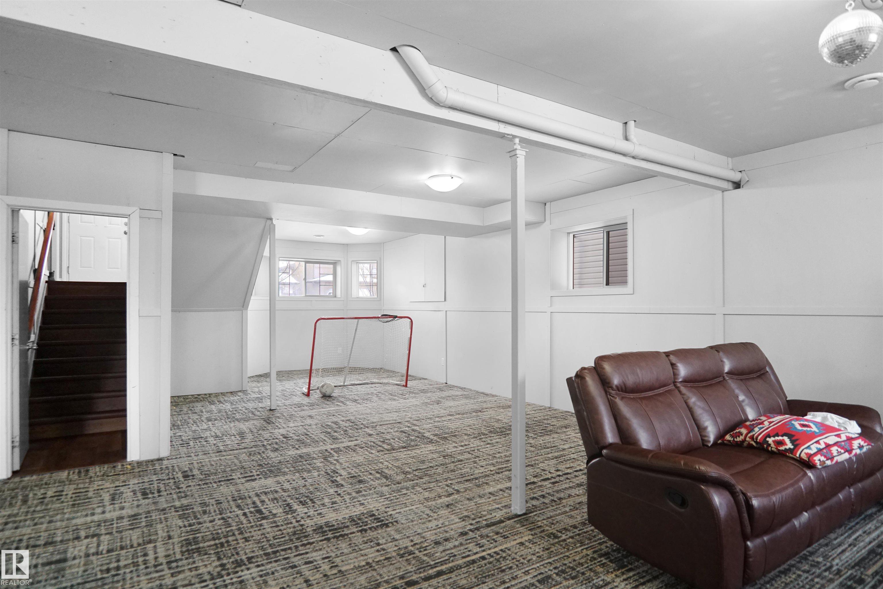 Photo 37 at 4816 155 Avenue NW, Brintnell, Edmonton