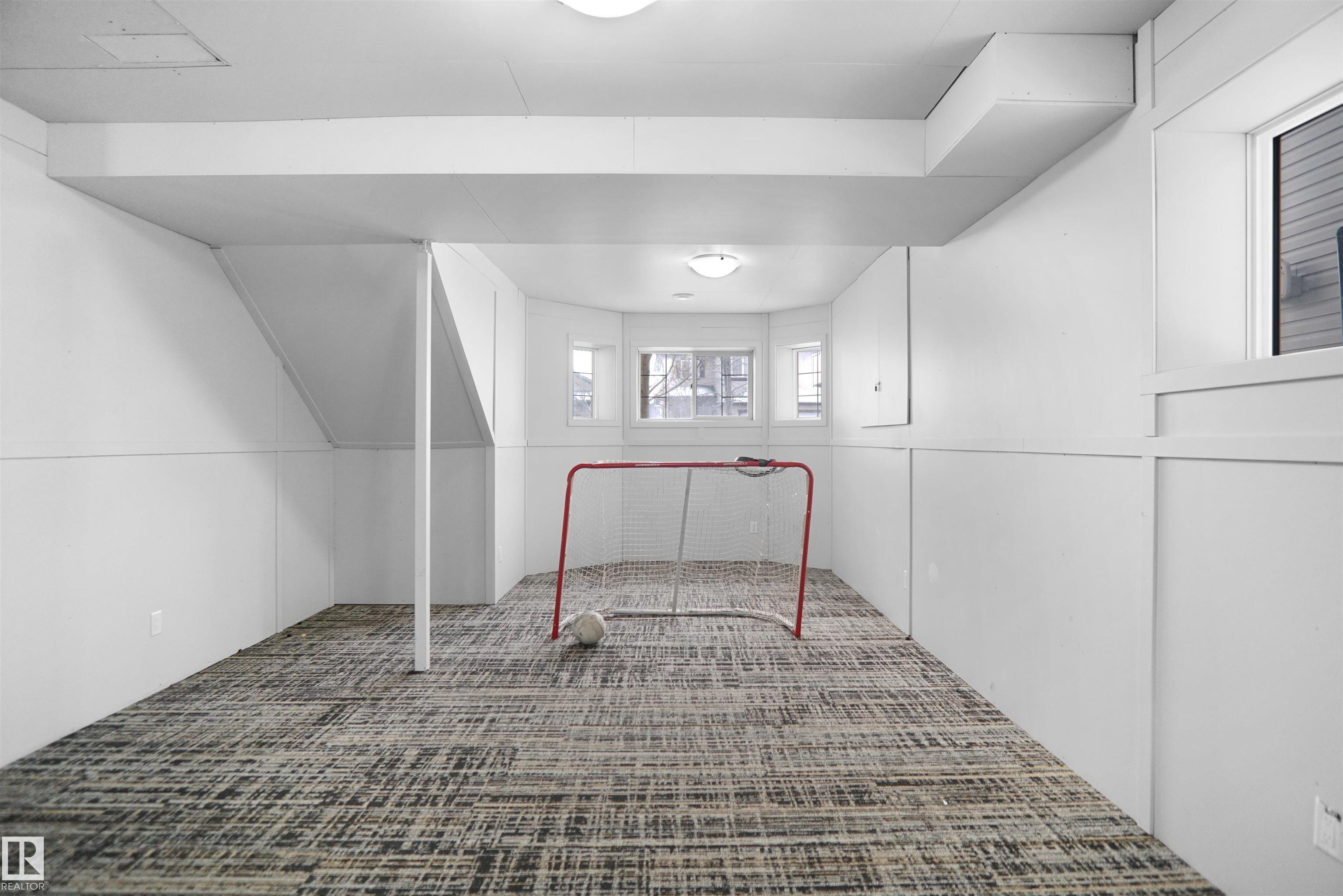 Photo 38 at 4816 155 Avenue NW, Brintnell, Edmonton