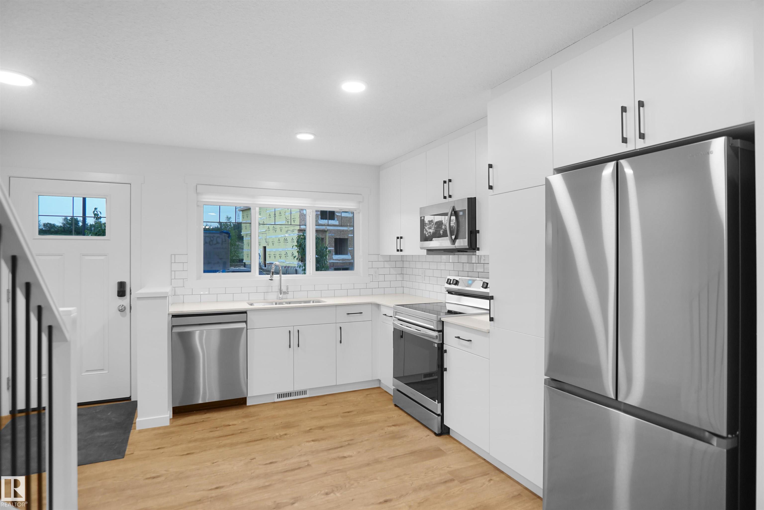 Photo 9 at 4362 Kinglet Drive NW, Kinglet Gardens, Edmonton