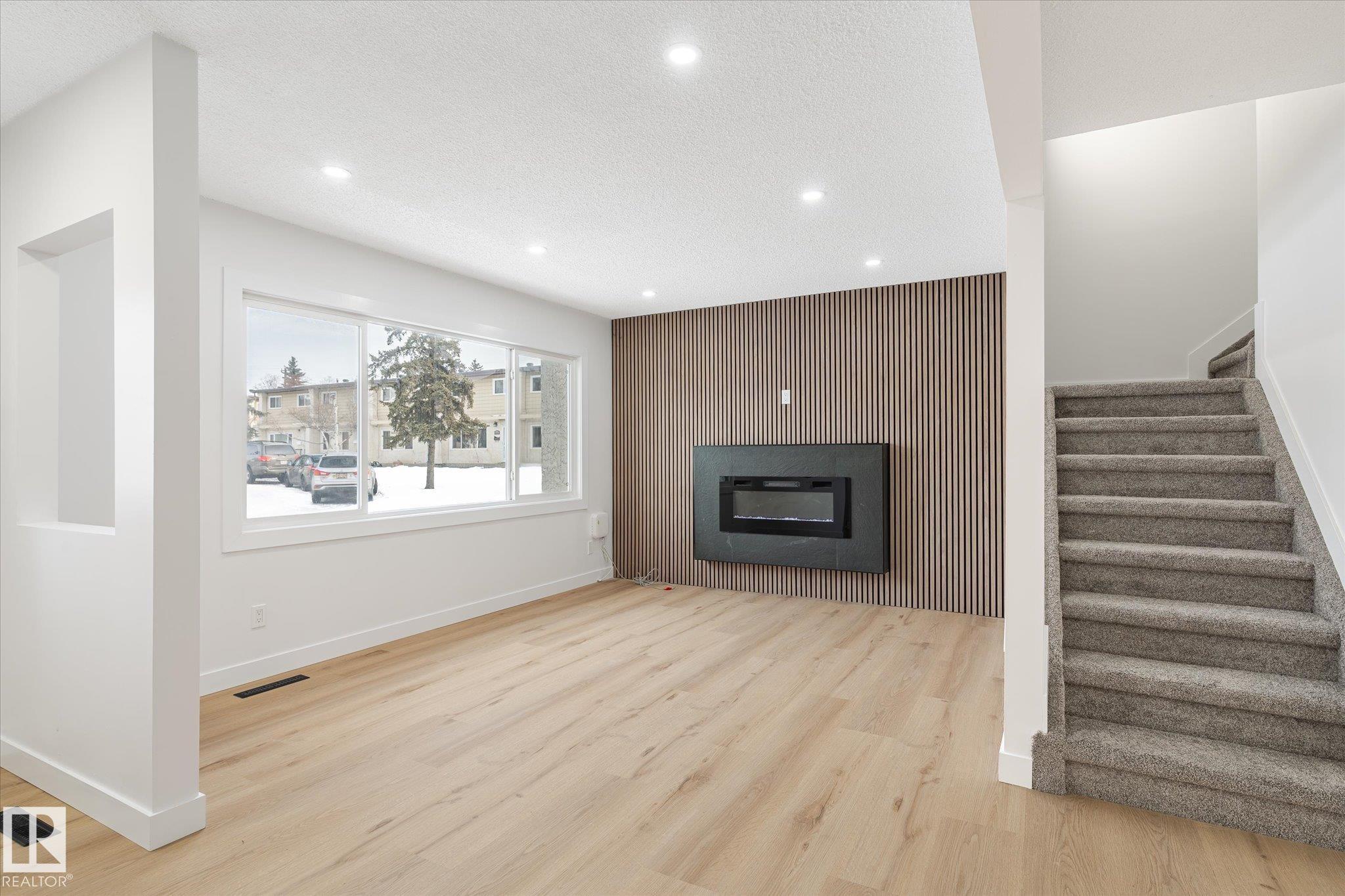 Photo 3 at 5105 106a Street NW, Pleasantview, Edmonton