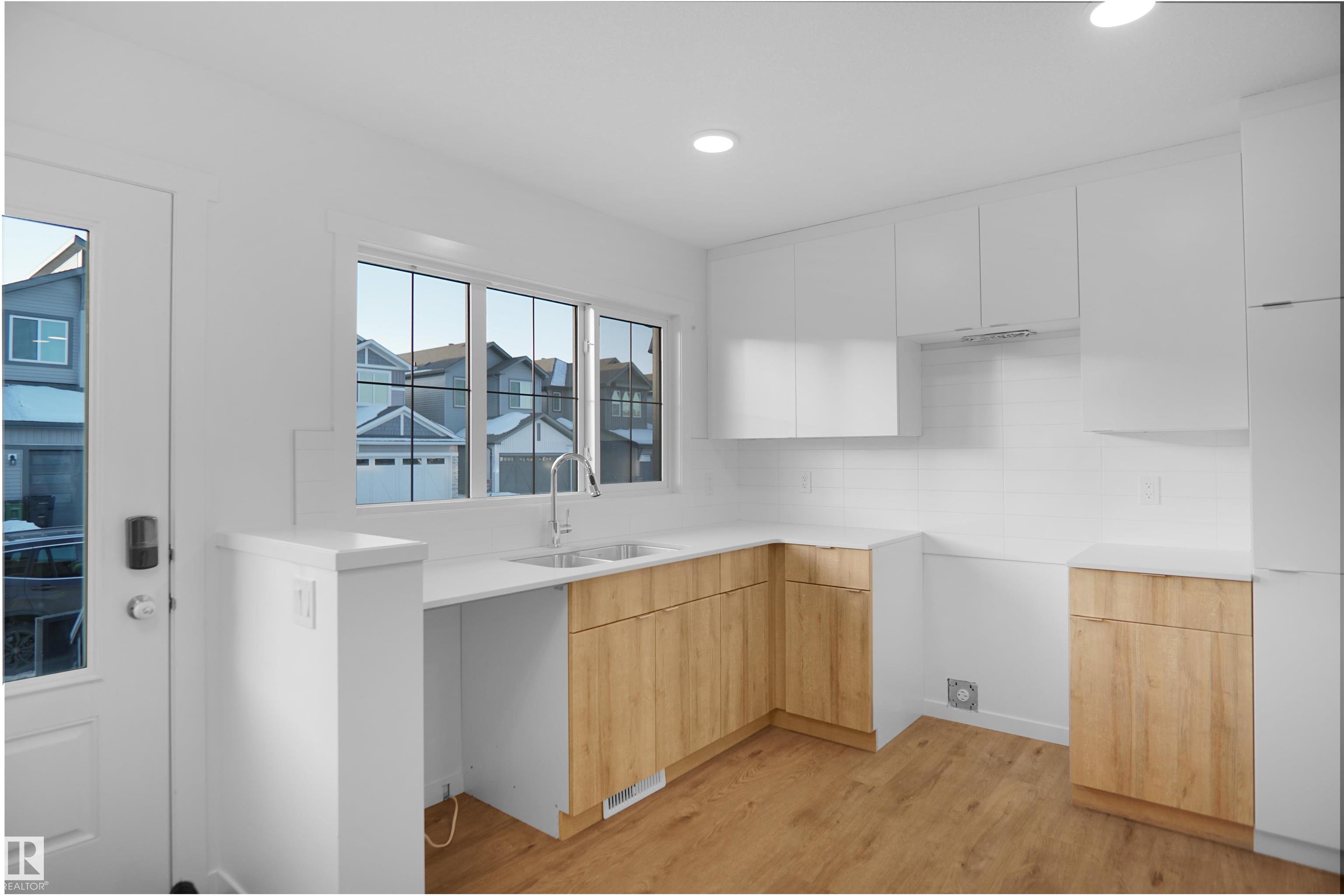 Photo 10 at 2107 210 Street NW, Stillwater, Edmonton