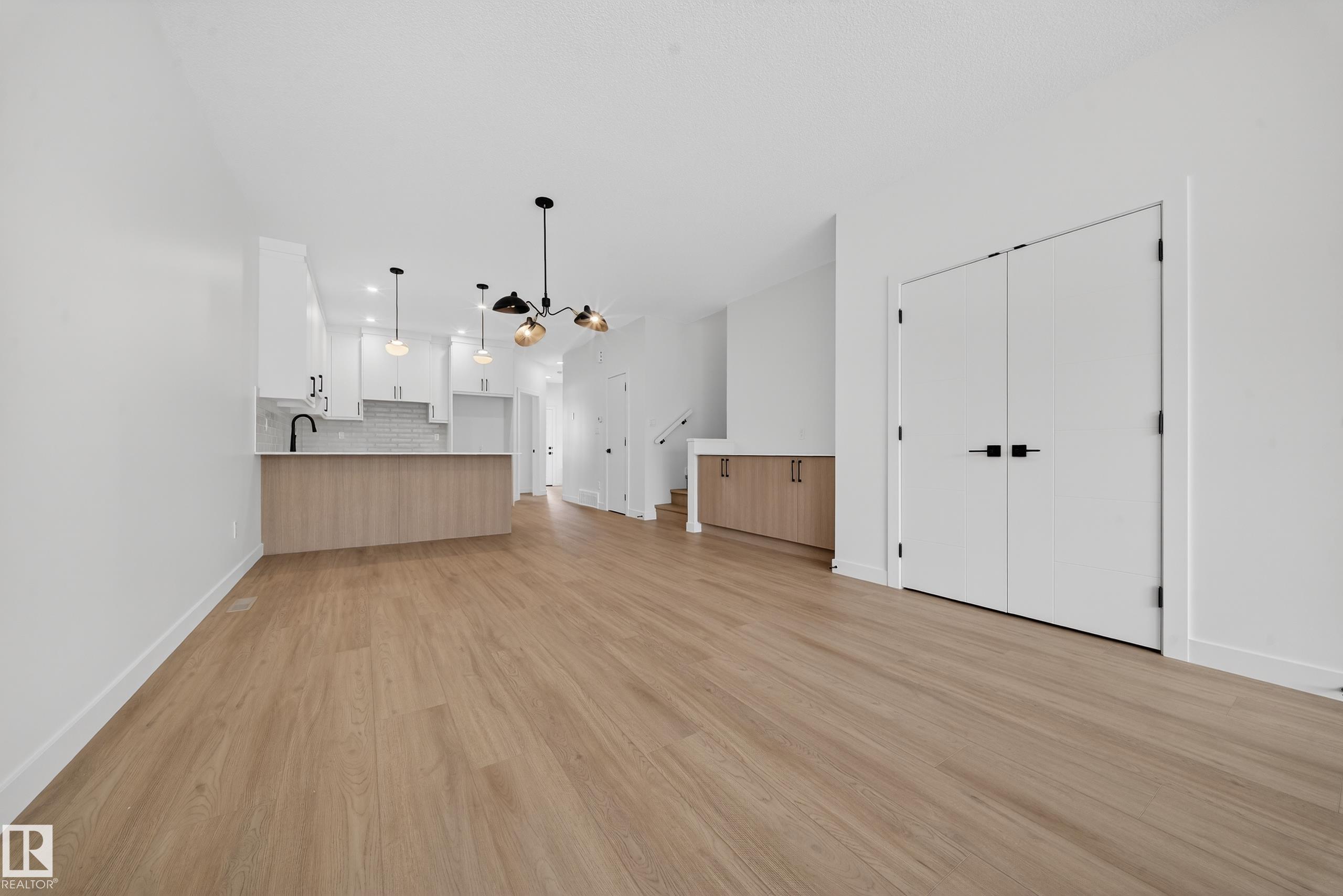 Photo 15 at 3736 Erlanger Drive NW, Edgemont, Edmonton