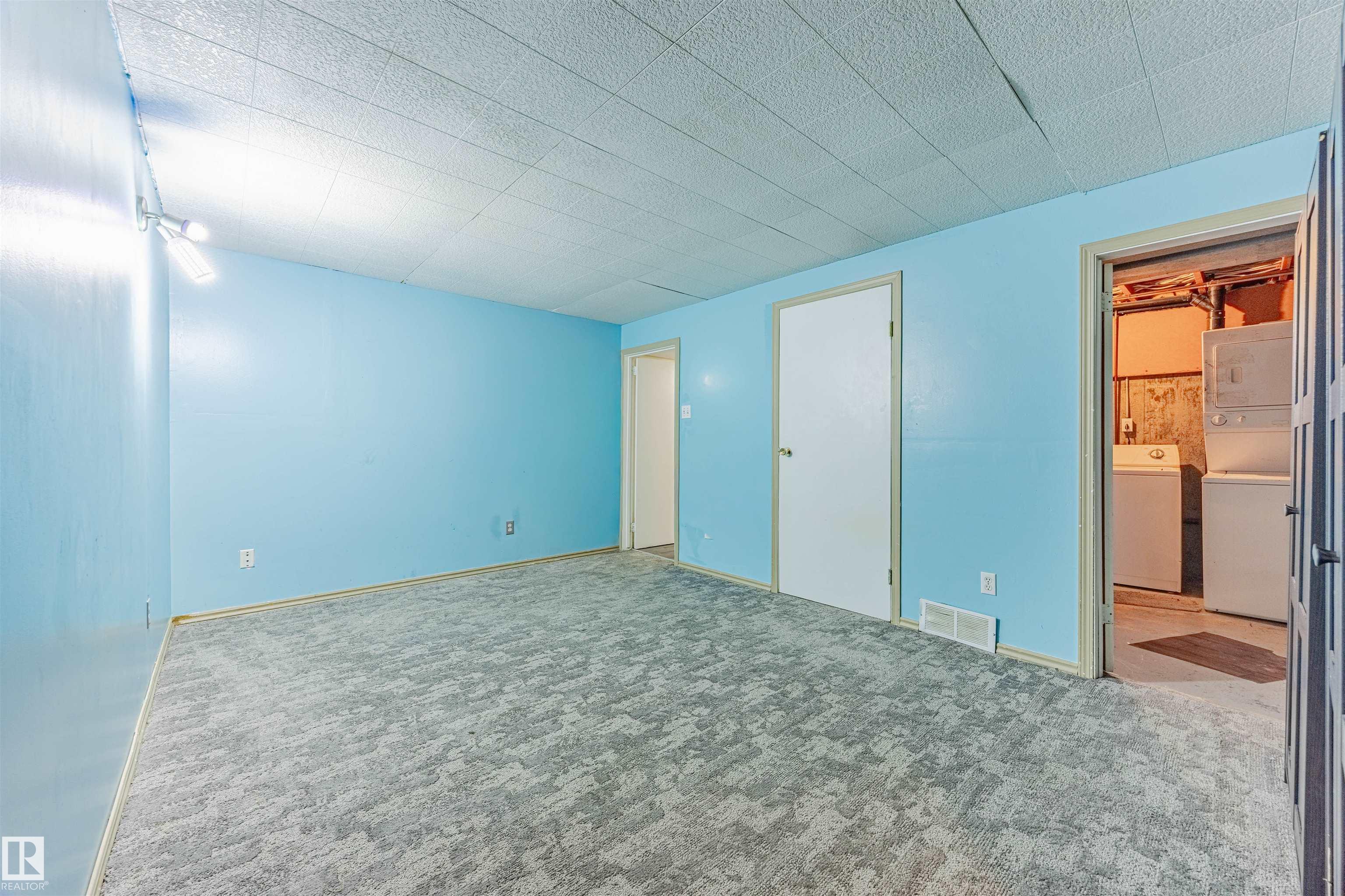 Photo 23 at 2551 135 Avenue NW, Kernohan, Edmonton