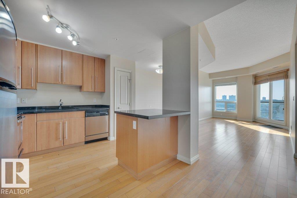 Photo 8 at 904 - 9819 104 Street NW, Downtown, Edmonton