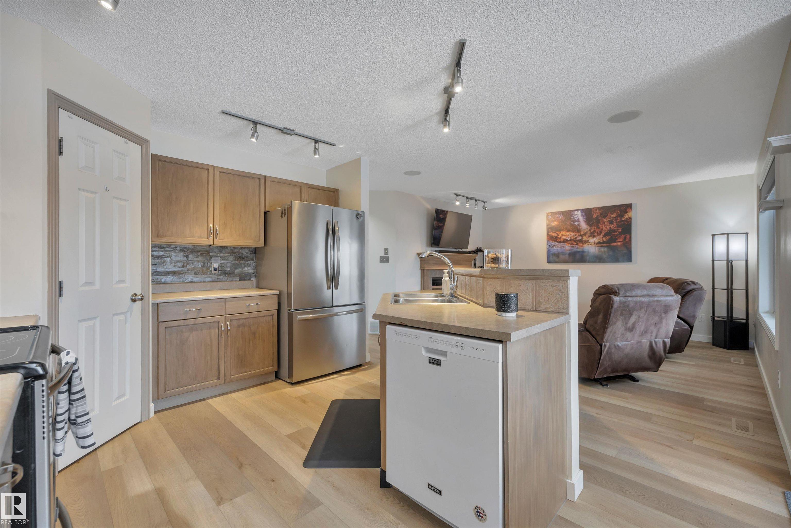 Photo 15 at 3791 21 Street N NW, Wild Rose, Edmonton