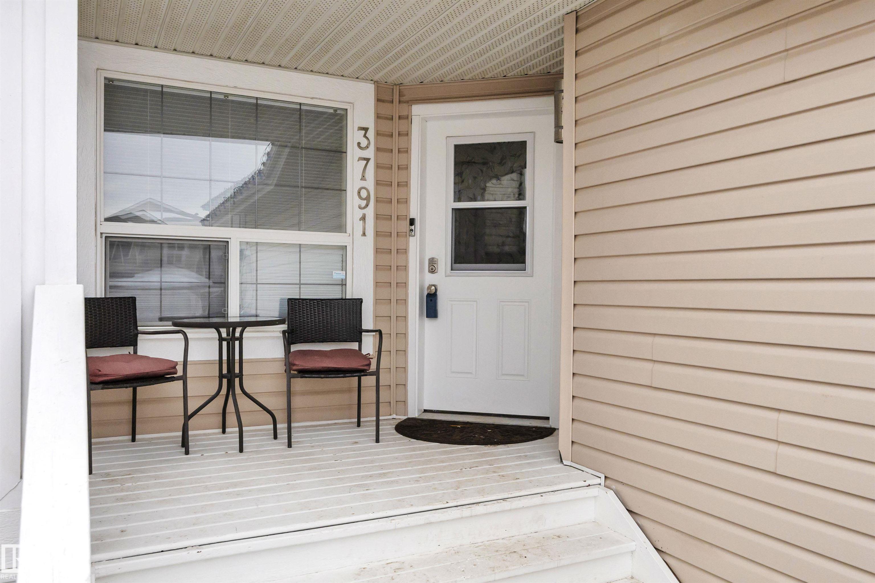 Photo 4 at 3791 21 Street N NW, Wild Rose, Edmonton