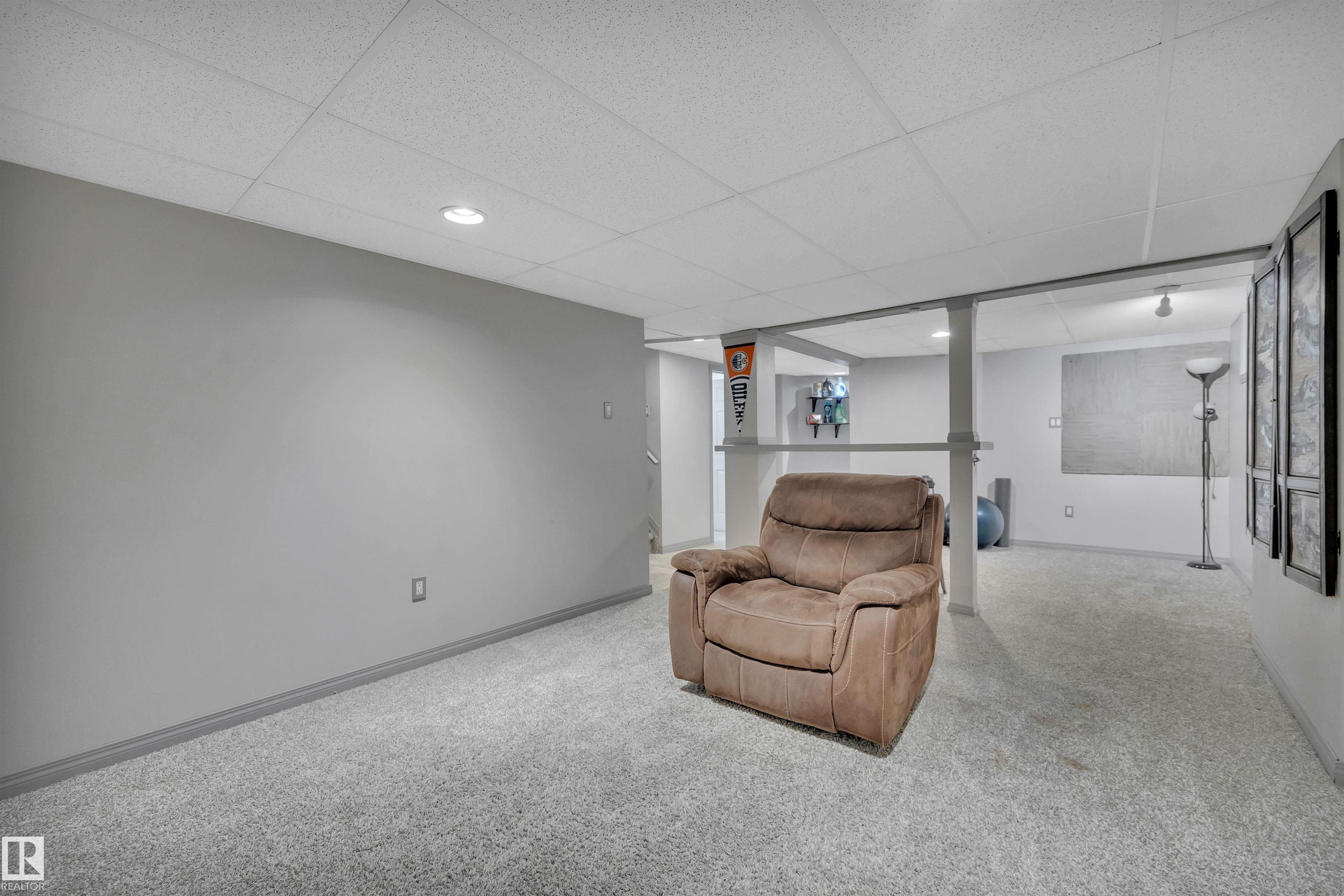 Photo 37 at 3791 21 Street N NW, Wild Rose, Edmonton