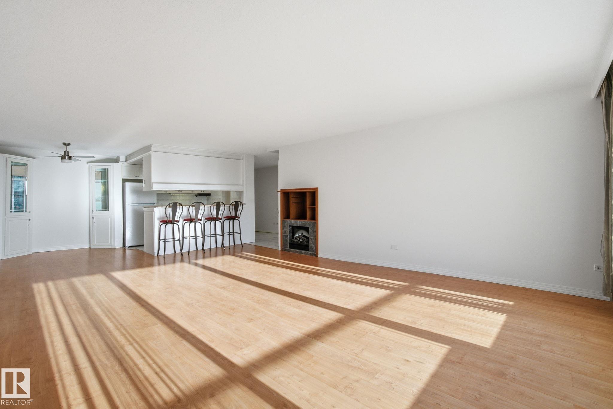 Photo 7 at 802 - 11920 100 Avenue NW, Wîhkwêntôwin, Edmonton