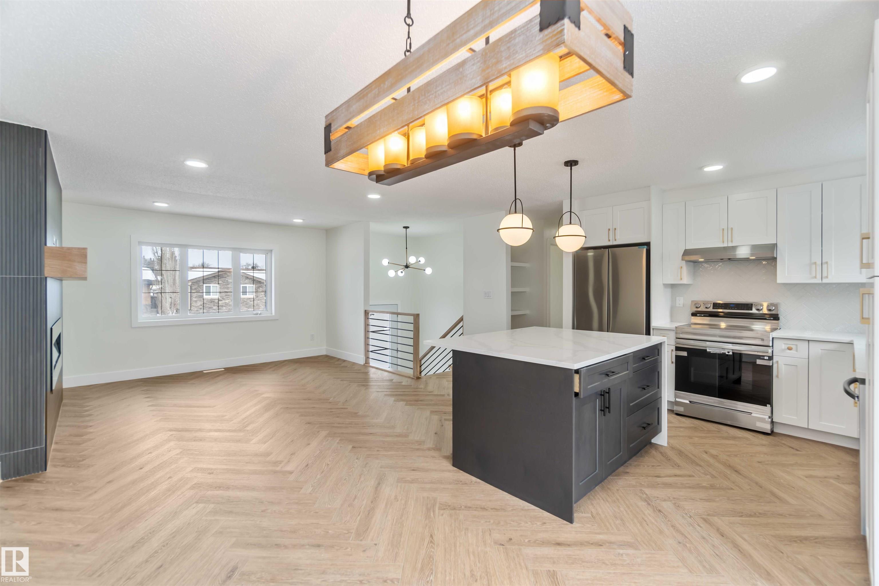 Photo 13 at 10309 167a Avenue NW, Baturyn, Edmonton