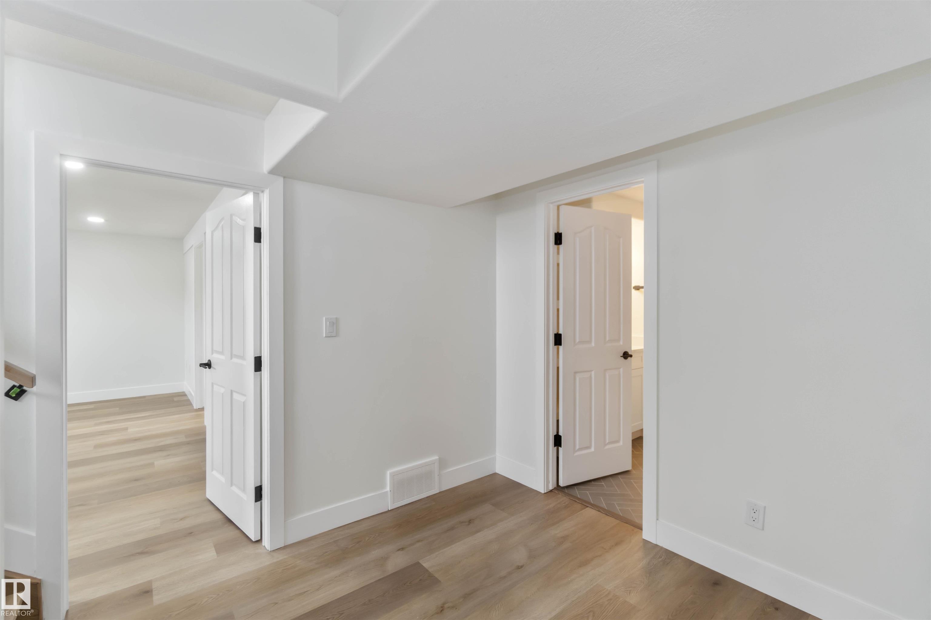 Photo 34 at 10309 167a Avenue NW, Baturyn, Edmonton