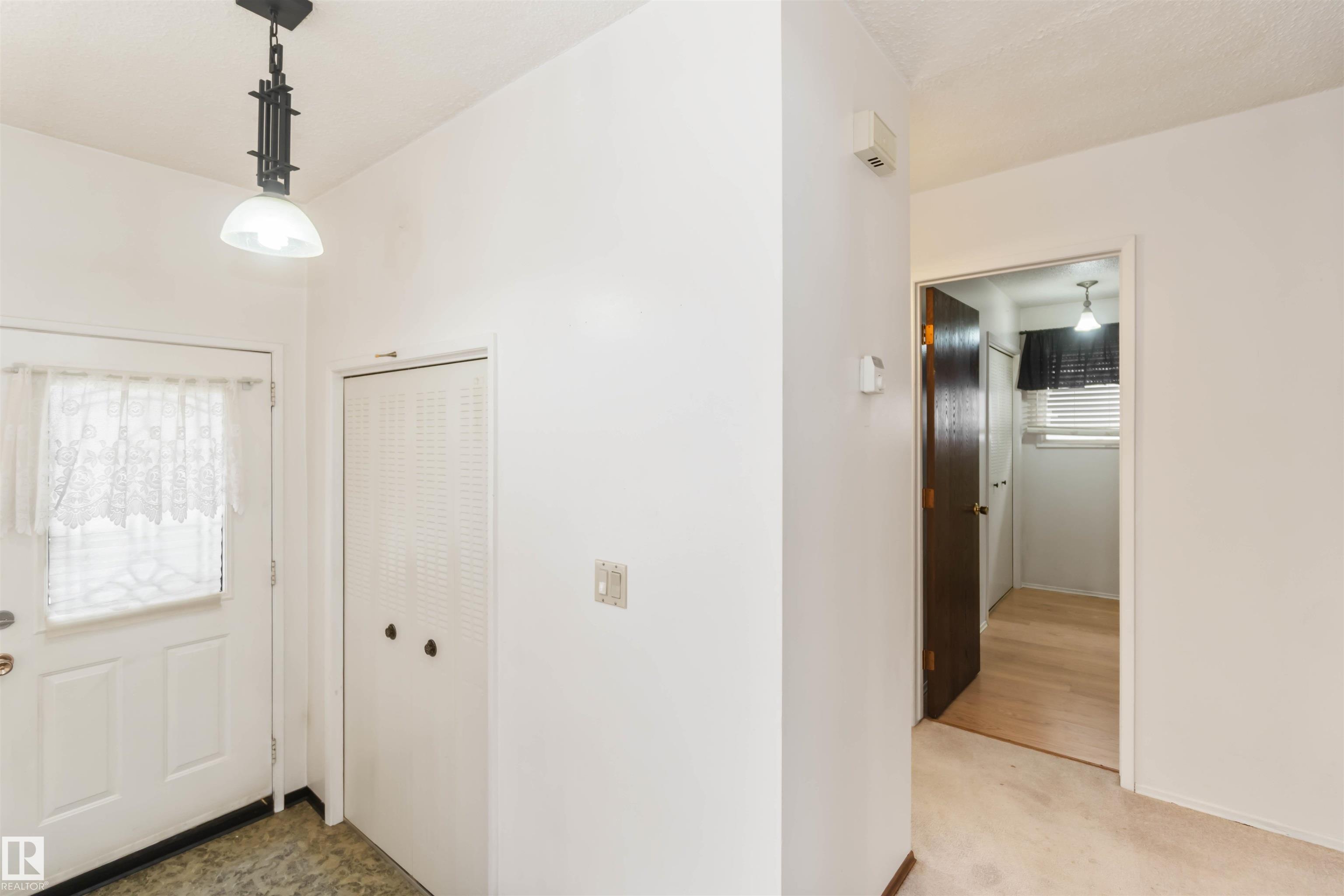 Photo 19 at 4130 134a Avenue NW, Sifton Park, Edmonton