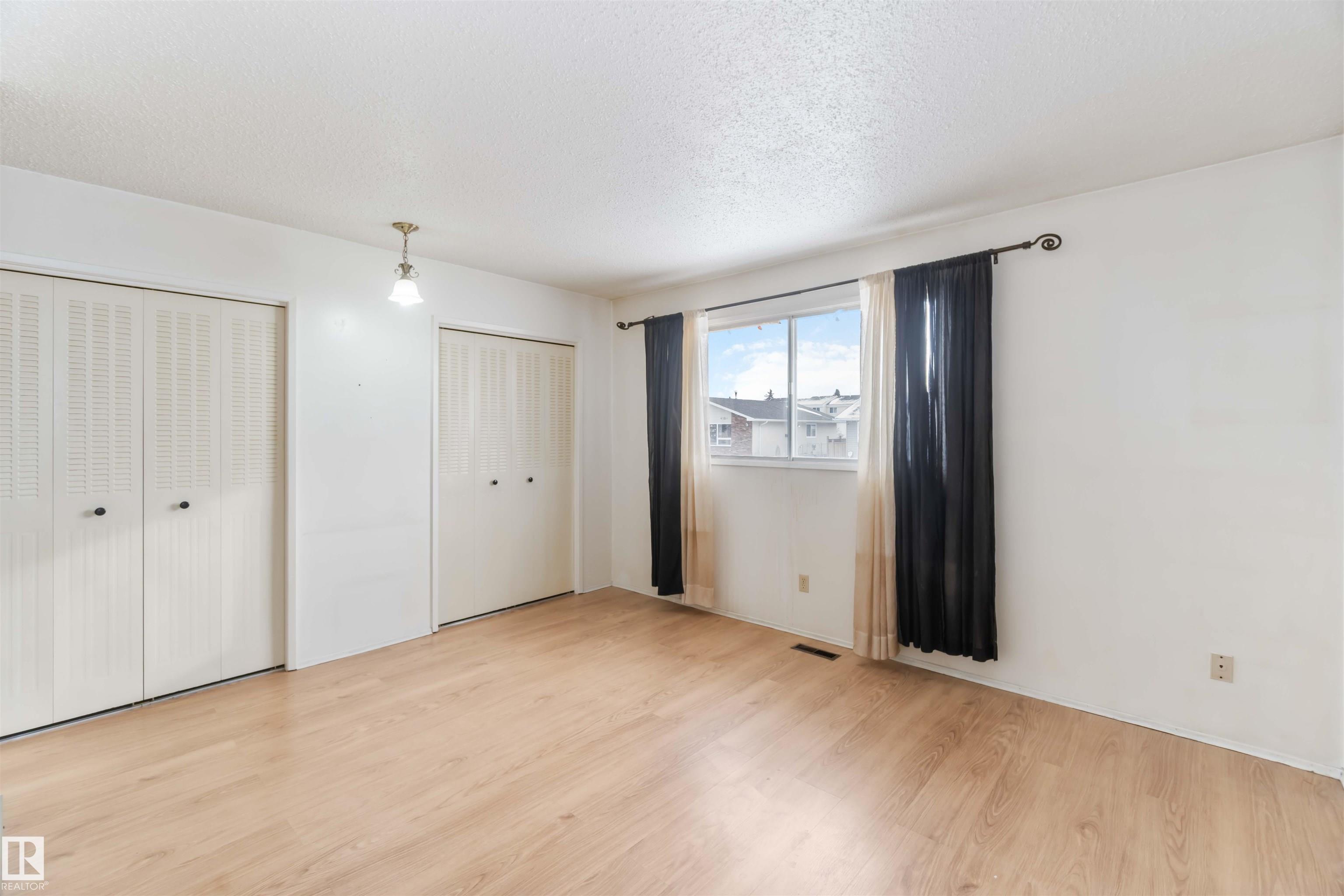 Photo 26 at 4130 134a Avenue NW, Sifton Park, Edmonton