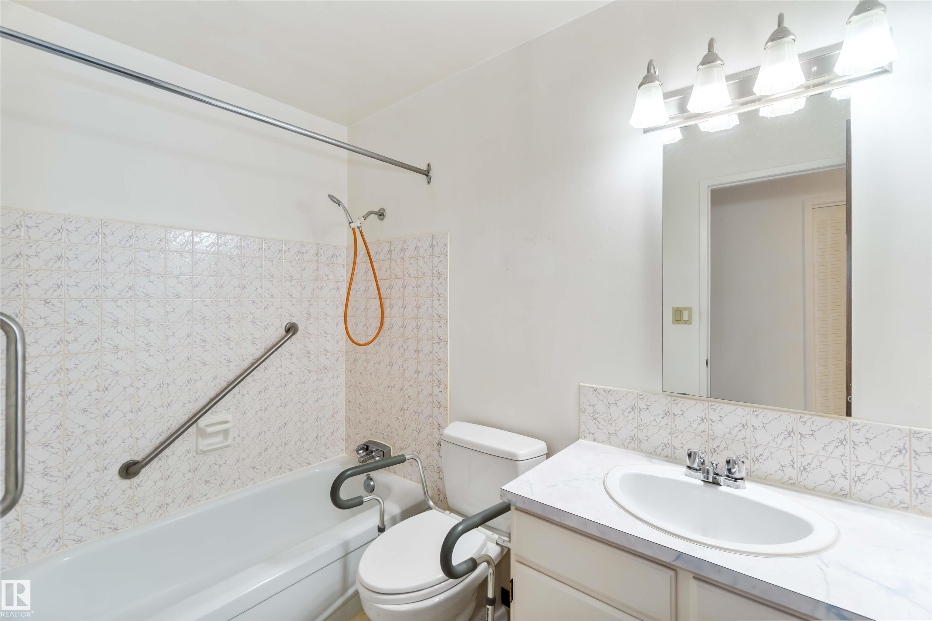 Photo 27 at 4130 134a Avenue NW, Sifton Park, Edmonton