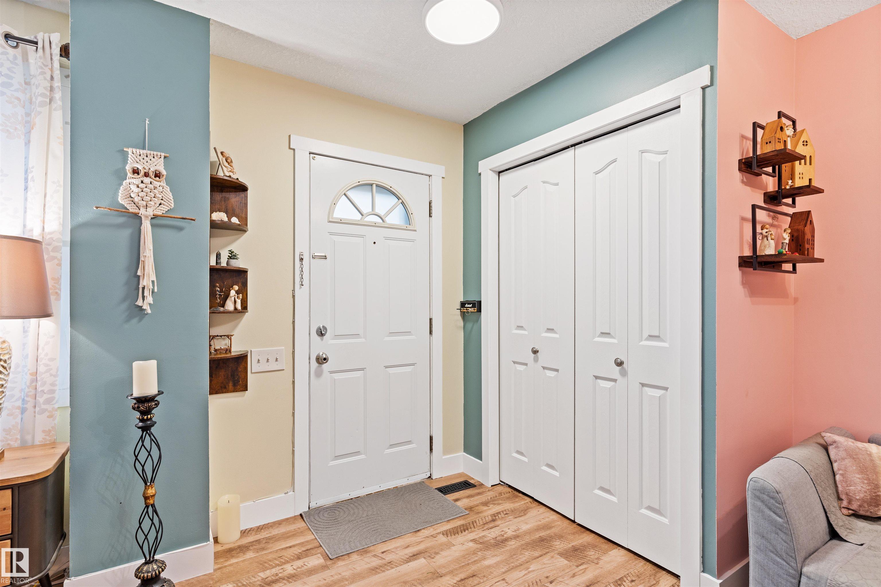 Photo 3 at 7923 178 Street NW, Thorncliffe, Edmonton