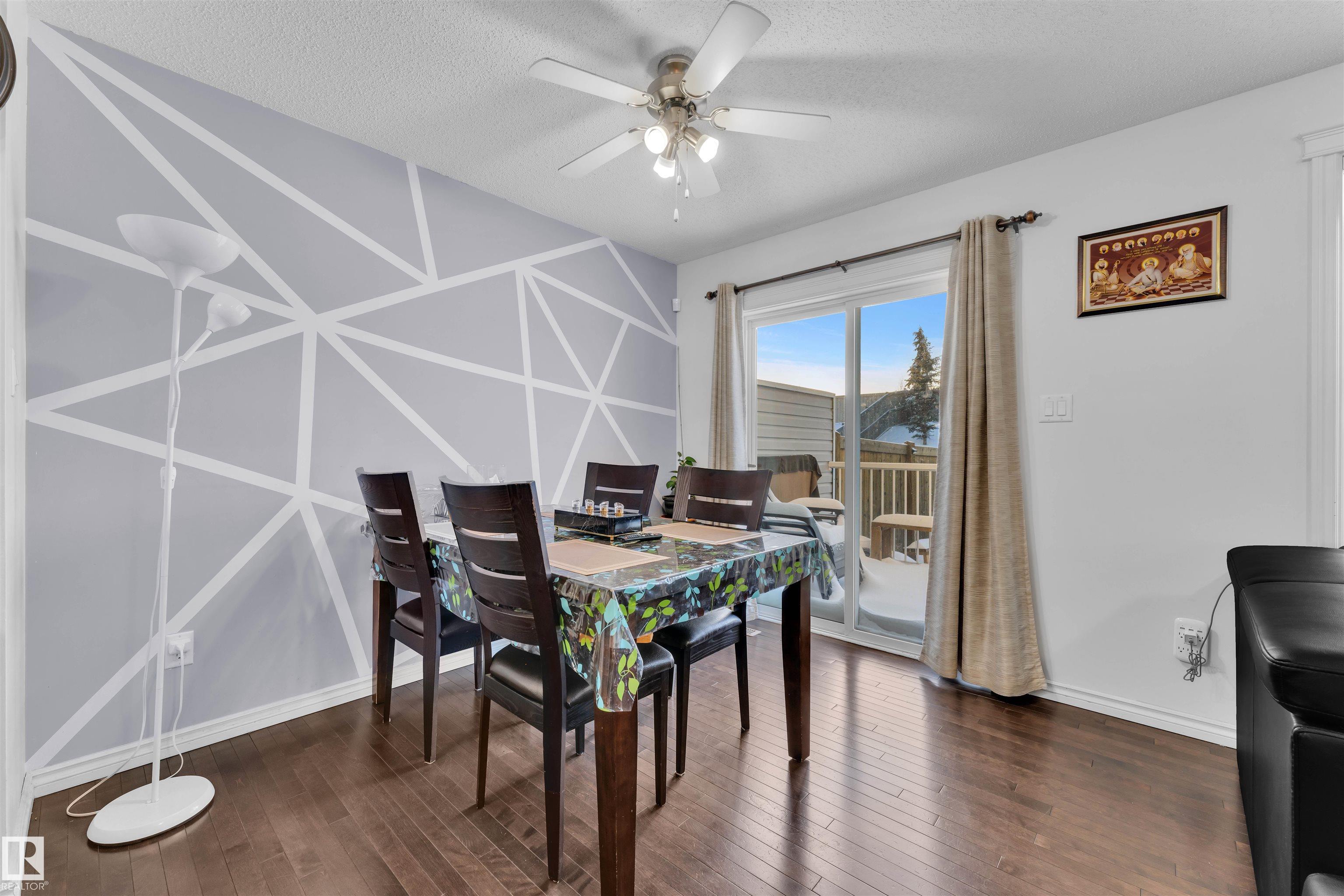 Photo 17 at 3722 9 Street NW, Maple Crest, Edmonton