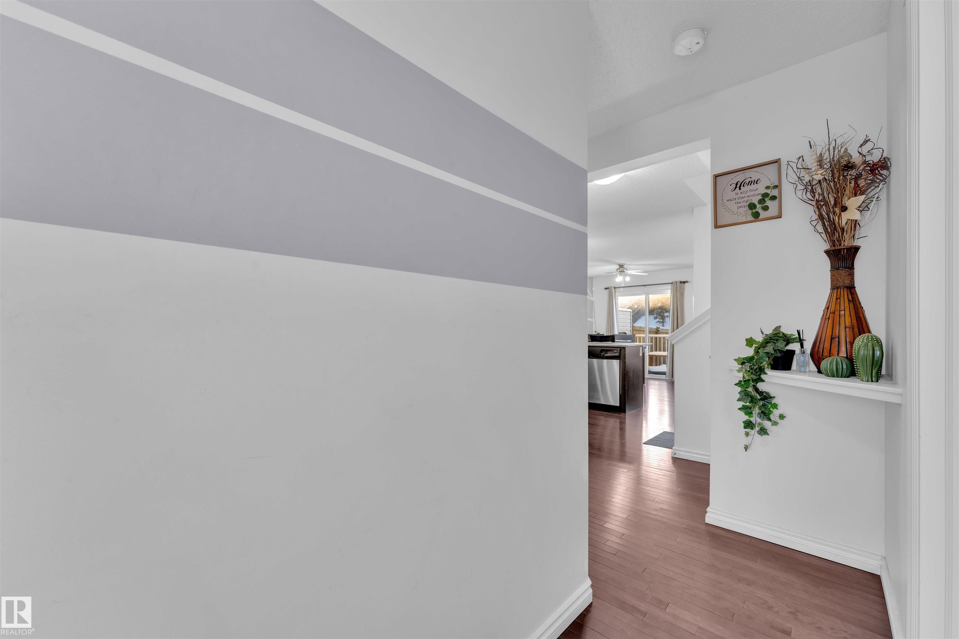 Photo 8 at 3722 9 Street NW, Maple Crest, Edmonton