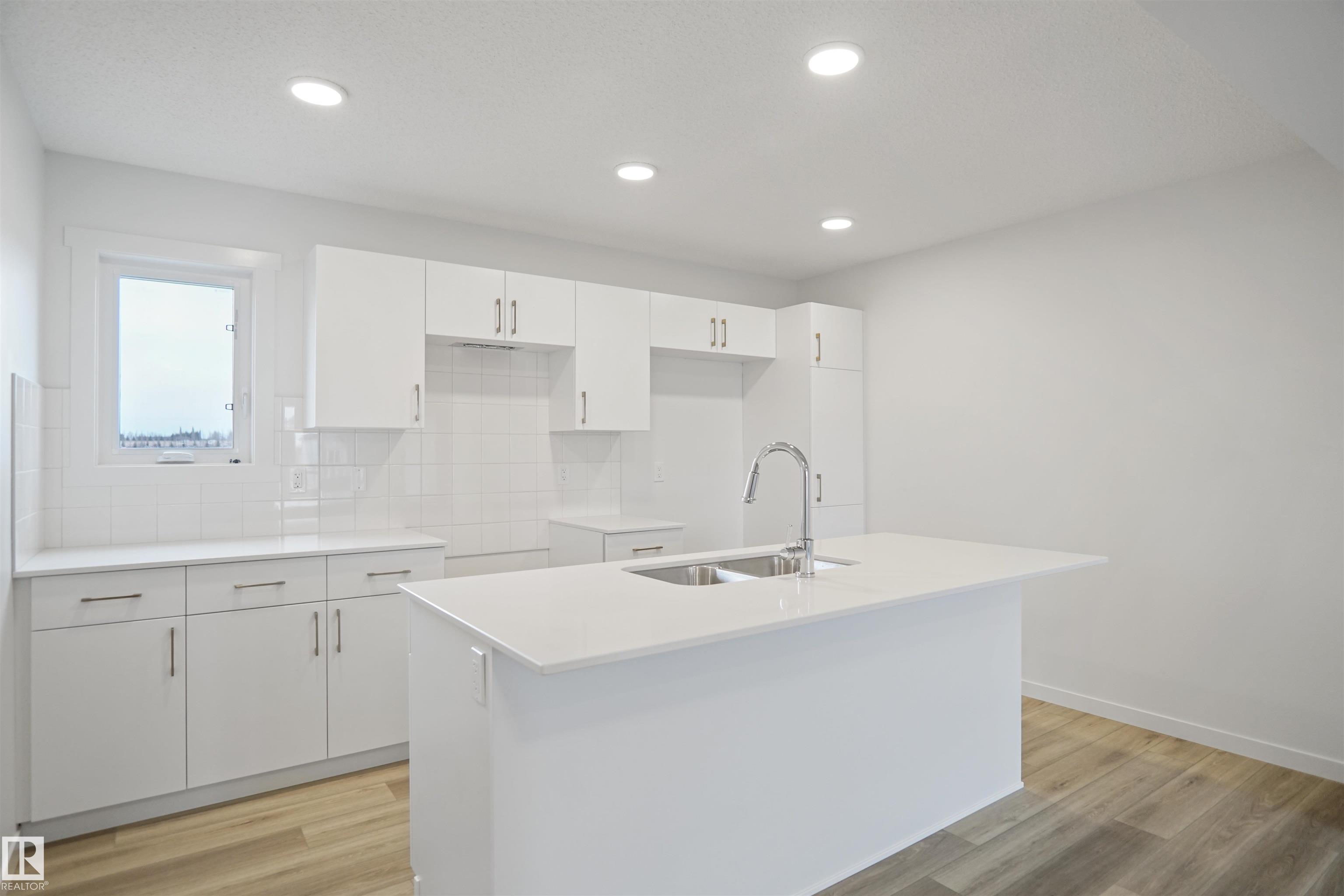 Photo 8 at 7062 Rosenthal Drive NW, Rosenthal, Edmonton