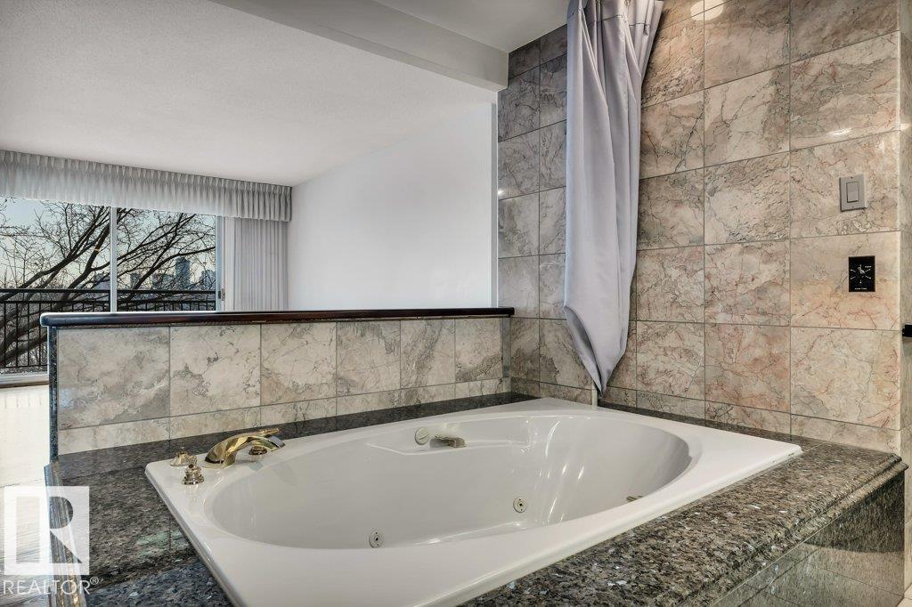 Photo 40 at 3 - 9804 112 Street NW, Wîhkwêntôwin, Edmonton