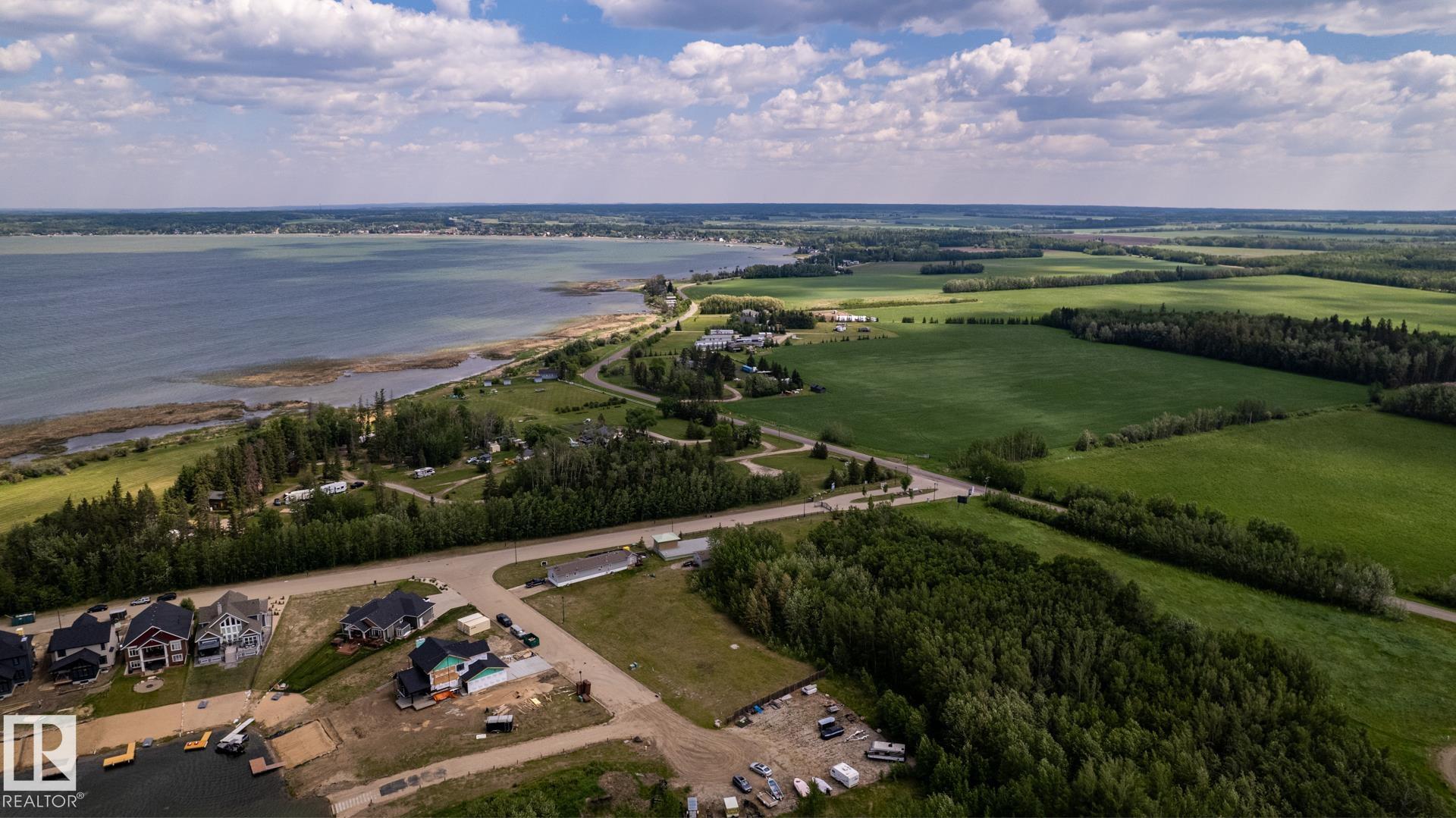 Photo 12 at 209 - 3410 Ste. Anne Trail, Windmill Harbour, Rural Lac Ste. Anne County