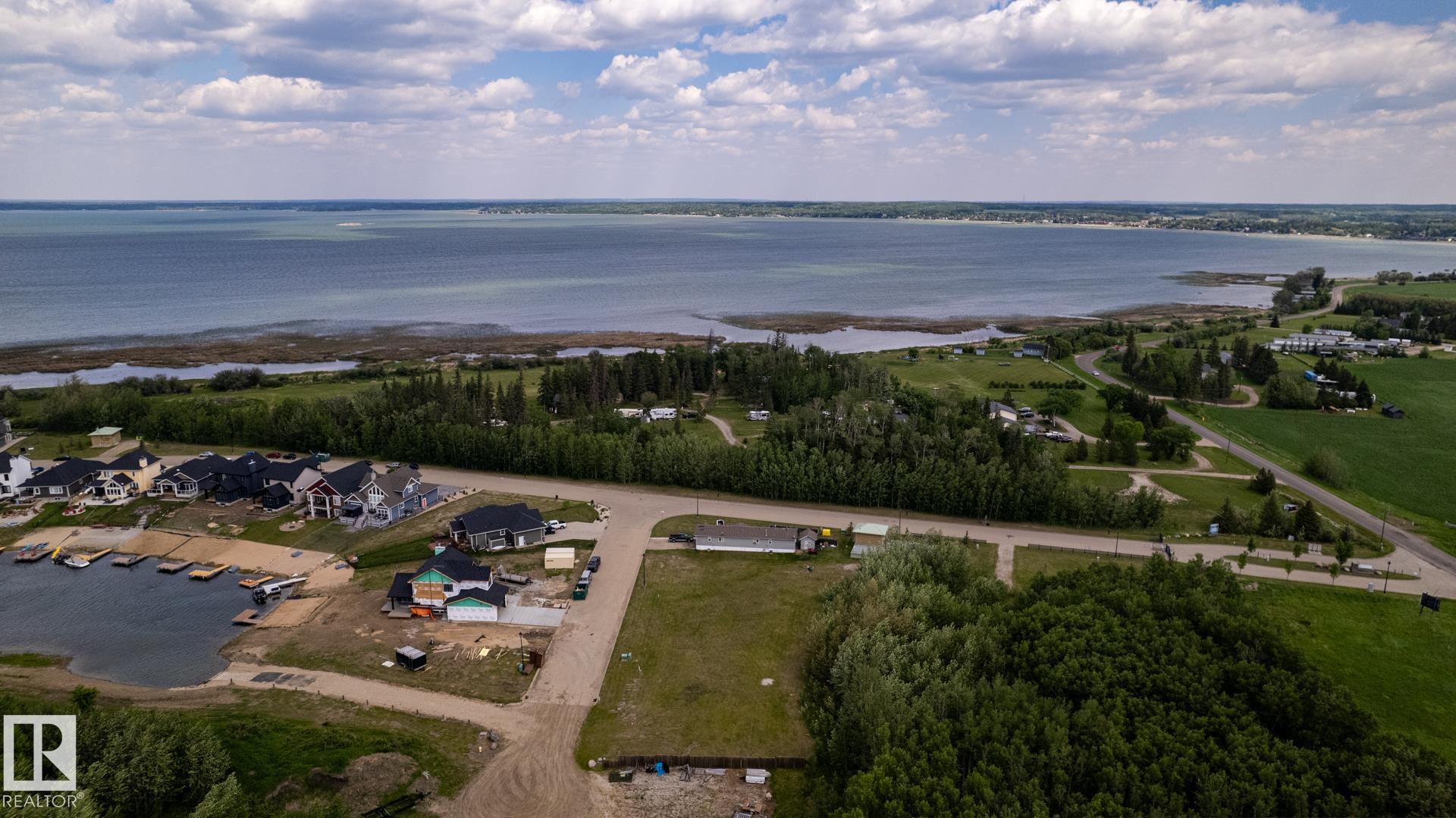 Photo 14 at 209 - 3410 Ste. Anne Trail, Windmill Harbour, Rural Lac Ste. Anne County