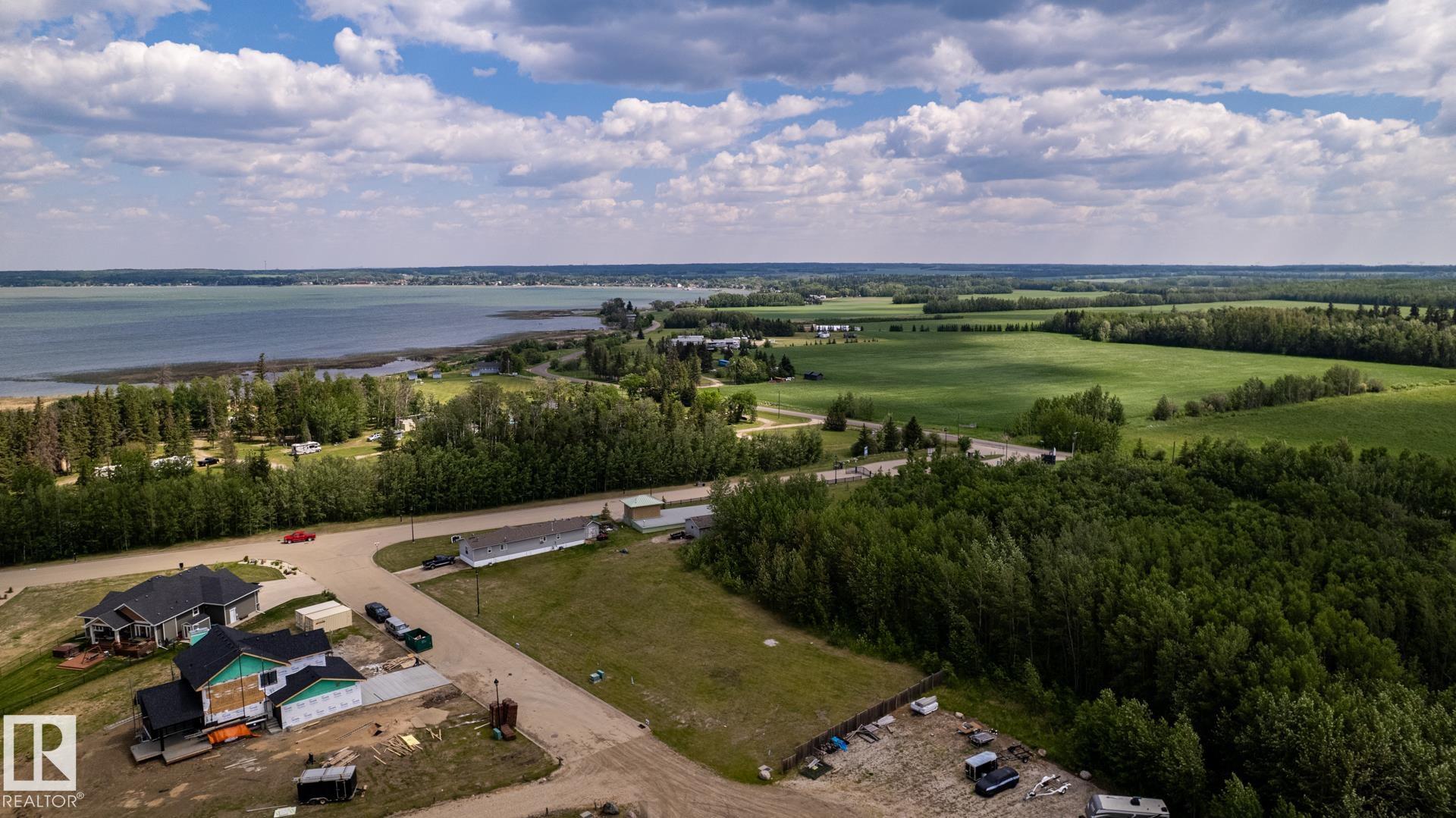 Photo 8 at 209 - 3410 Ste. Anne Trail, Windmill Harbour, Rural Lac Ste. Anne County