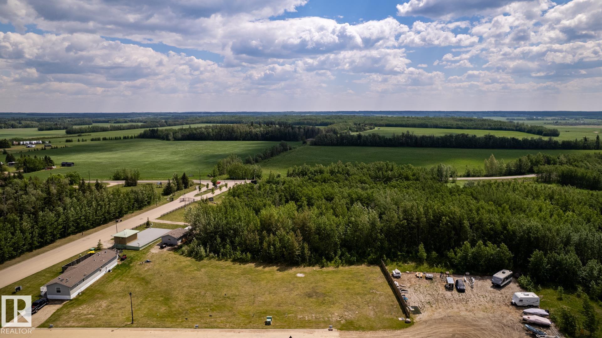 Photo 9 at 209 - 3410 Ste. Anne Trail, Windmill Harbour, Rural Lac Ste. Anne County