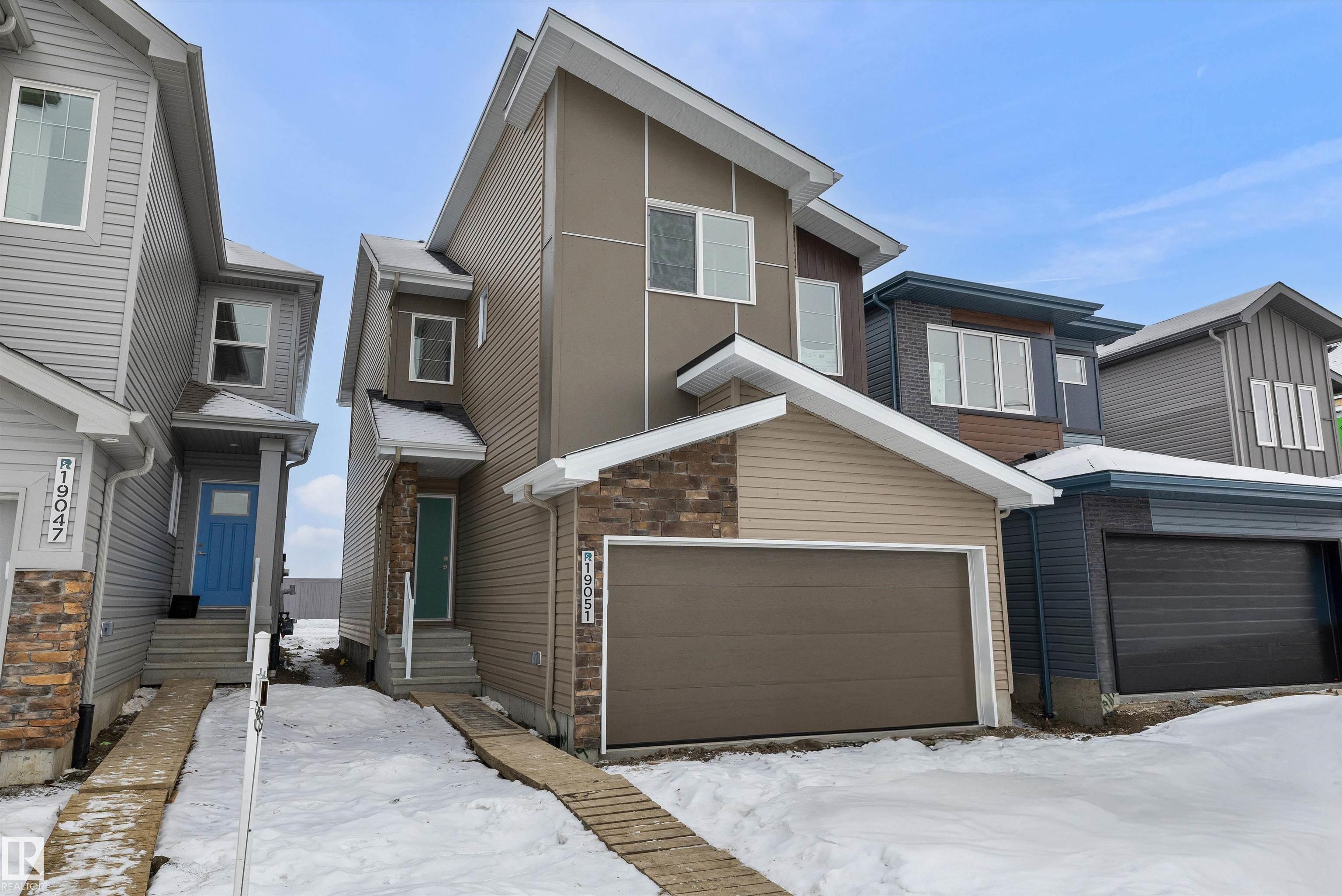 Picture for 20820 40 AV NW