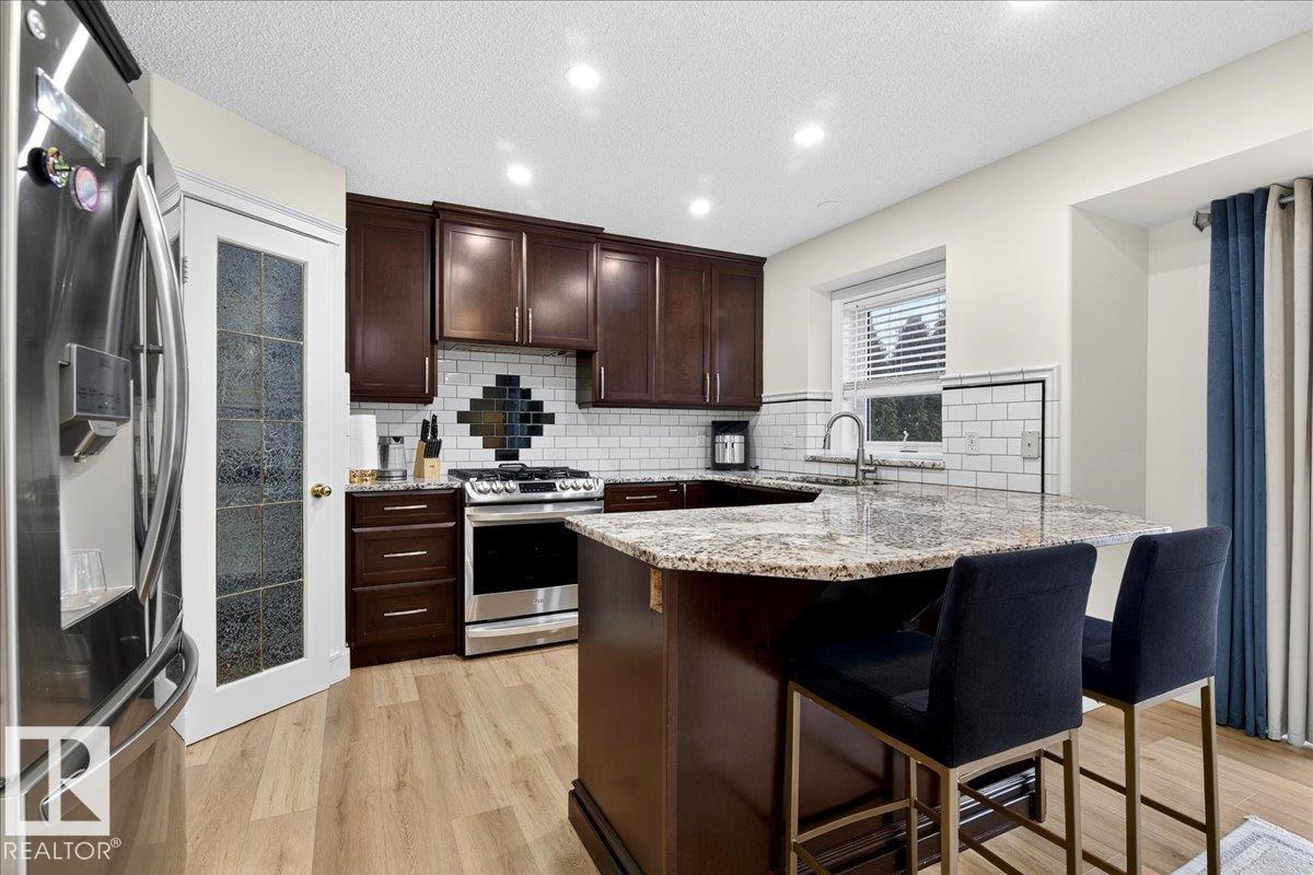 Photo 13 at 15736 133 Street NW, Oxford, Edmonton