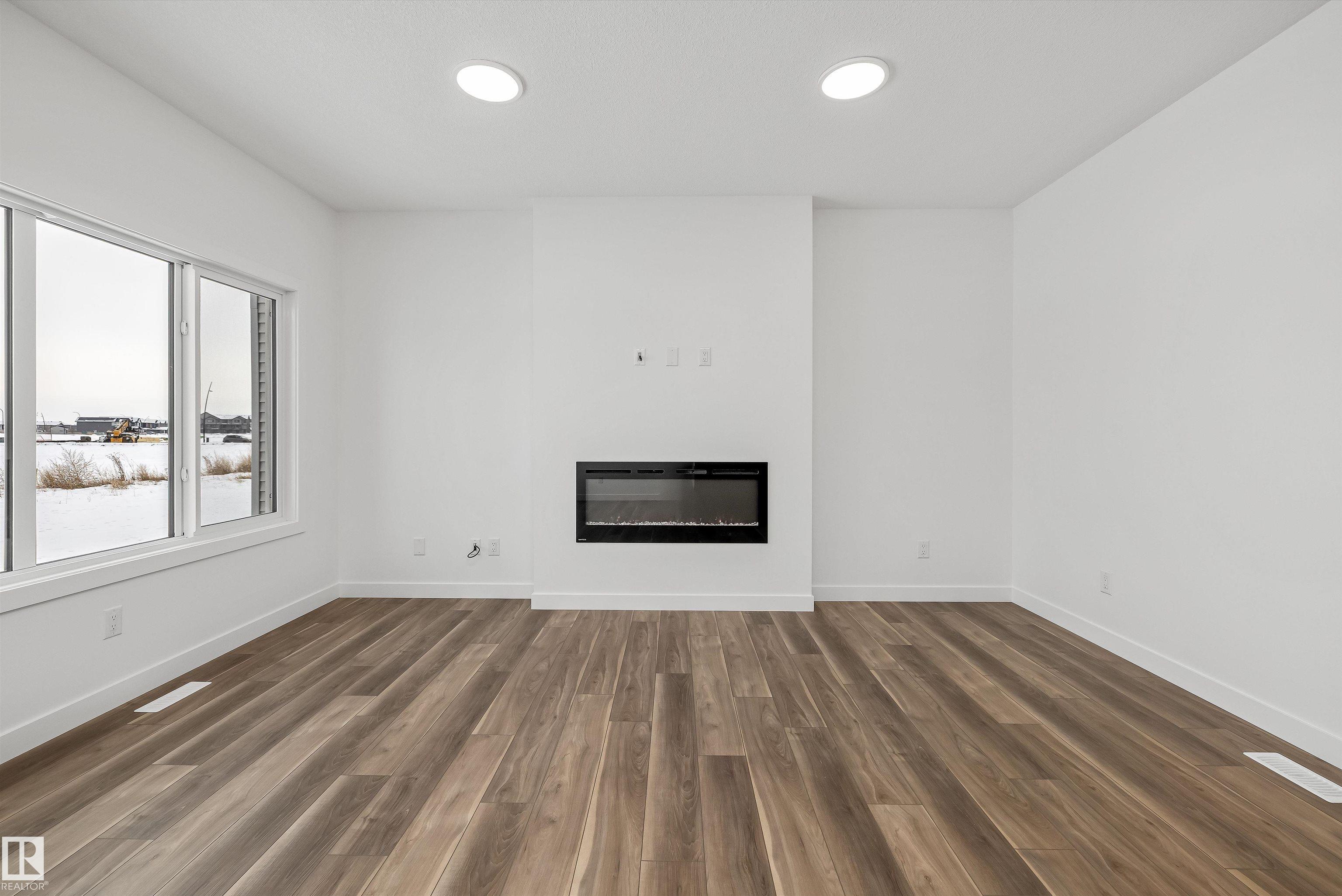 https://zimg.paragon.ice.com/ParagonImages/Property/PM/RAE/225384743/19/0/0/c04a1f2a5fd62521a6ed002c50022caf/1/72a1c1c991d2f0a77c35b74731210f07/225384743-1df0630e-f766-4a7e-8d70-65083bd69b23.JPG