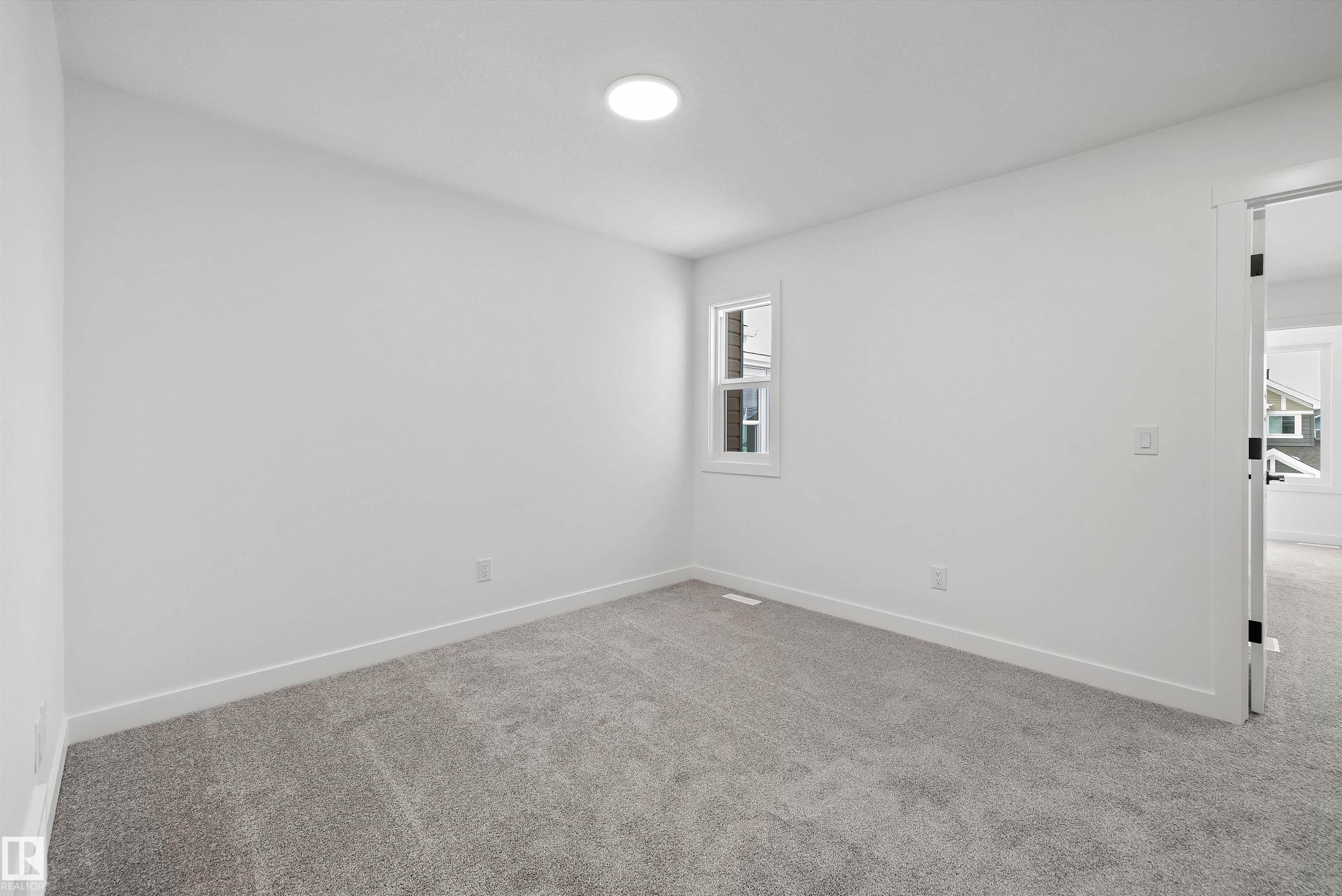 https://zimg.paragon.ice.com/ParagonImages/Property/PM/RAE/225384743/23/0/0/ed9862653d69c536aff5aff77a136b79/1/72a1c1c991d2f0a77c35b74731210f07/225384743-bee3e9b5-94cd-4fdf-9035-3b11d543d8dd.JPG