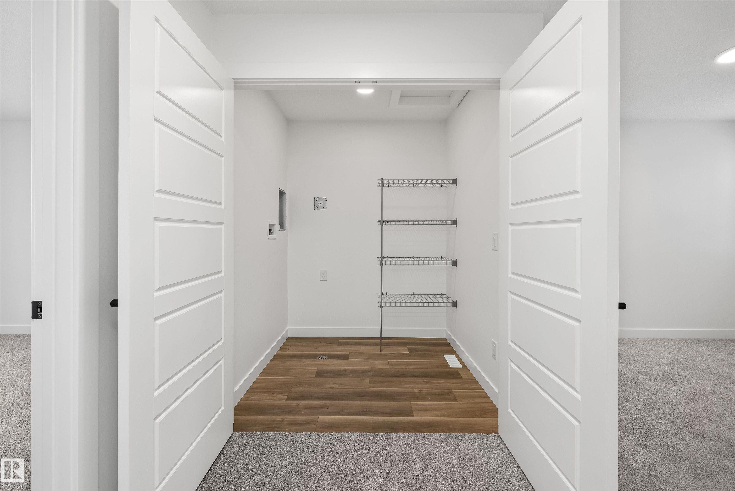 https://zimg.paragon.ice.com/ParagonImages/Property/PM/RAE/225384743/32/0/0/f7d7c8decf8d612bd2807050b214eb26/1/72a1c1c991d2f0a77c35b74731210f07/225384743-59505c51-42f6-40cc-8402-062bea4a2b1e.JPG