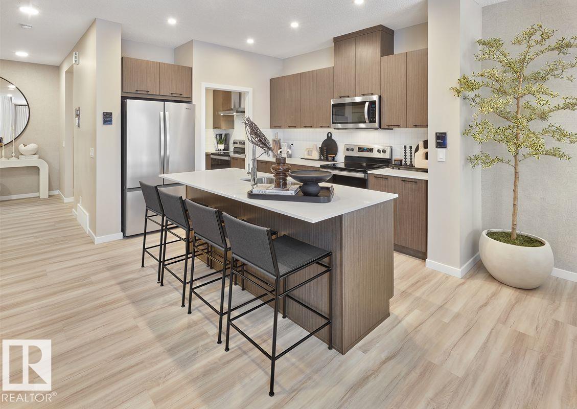 Photo 2 at 3137 Dixon Landing SW, Desrochers Area, Edmonton